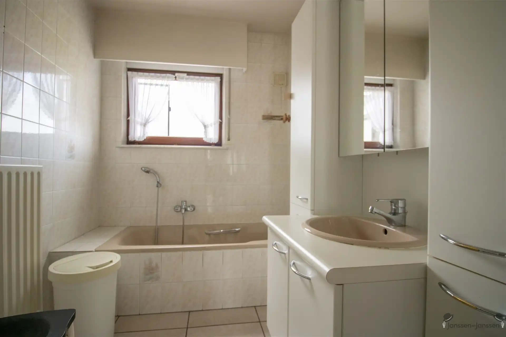 Gelijkvloerse woning met 2 slaapkamers op 867 m² foto 10
