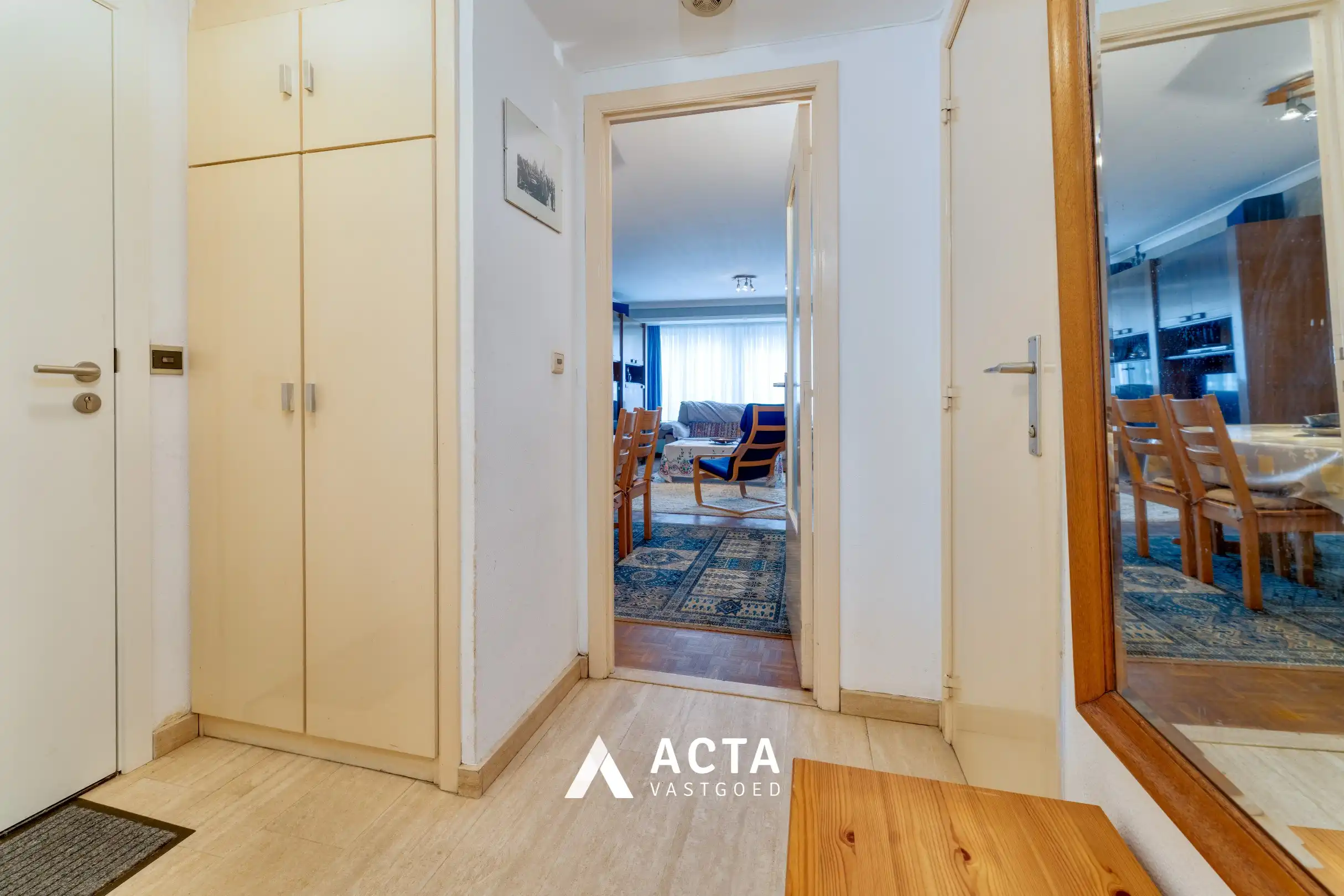 Centraal gelegen appartement met twee slaapkamers nabij zeedijk foto 6