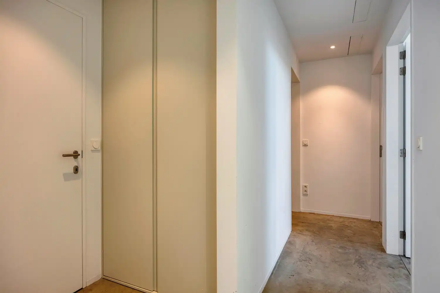 Exceptioneel en luxueus gerenoveerd 19e eeuws duplex dakappartement midden in de binnenstad. foto 19