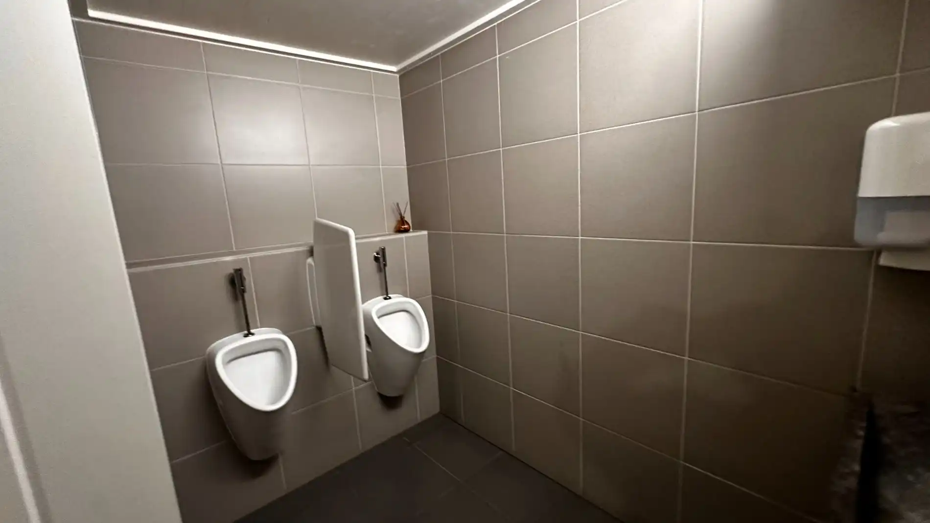 Uniek handelspand/horecapand op commerciële toplocatie! foto 9