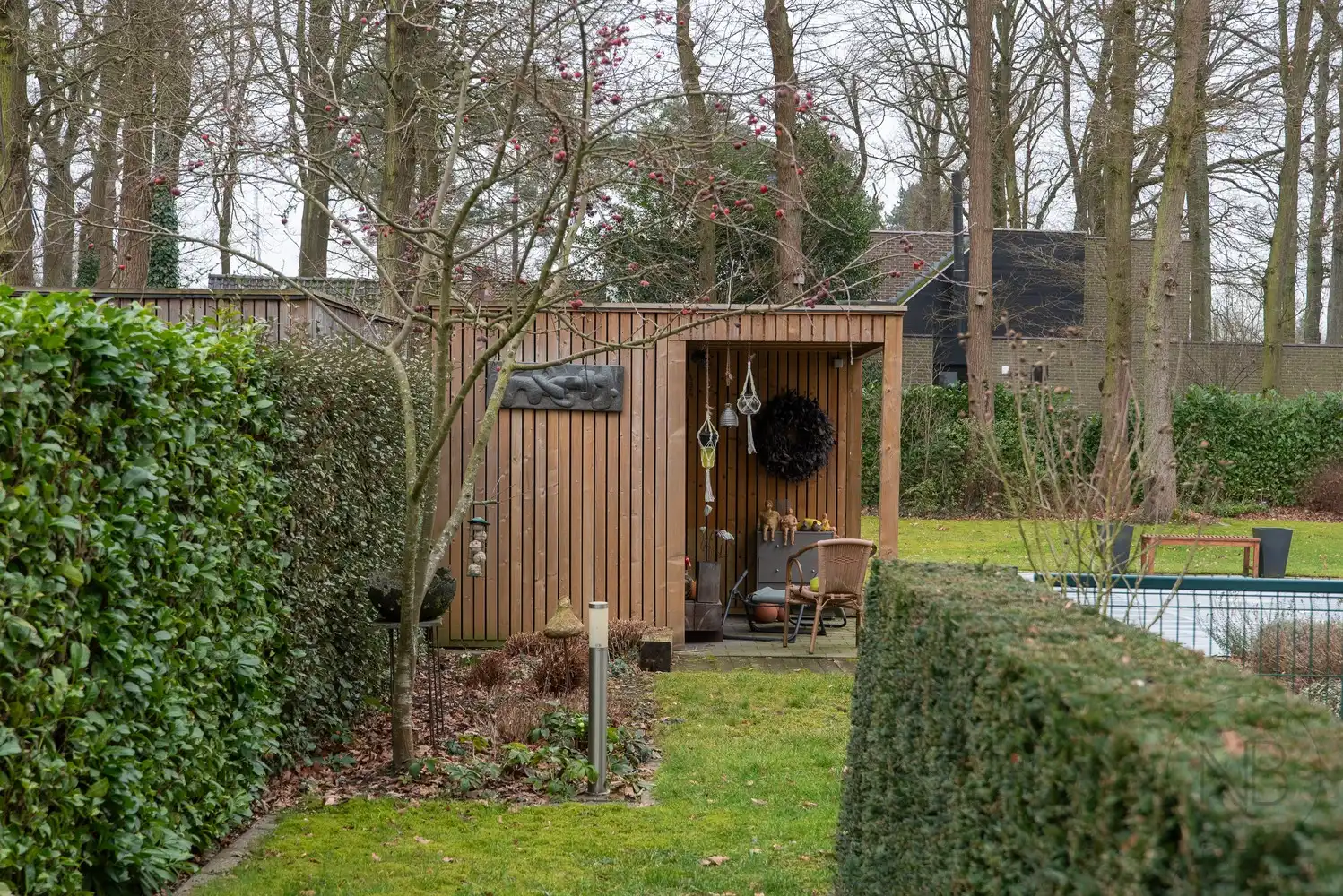 Moderne villa  met zwembad op toplocatie in Genk - instapklaar en future-proof foto 14