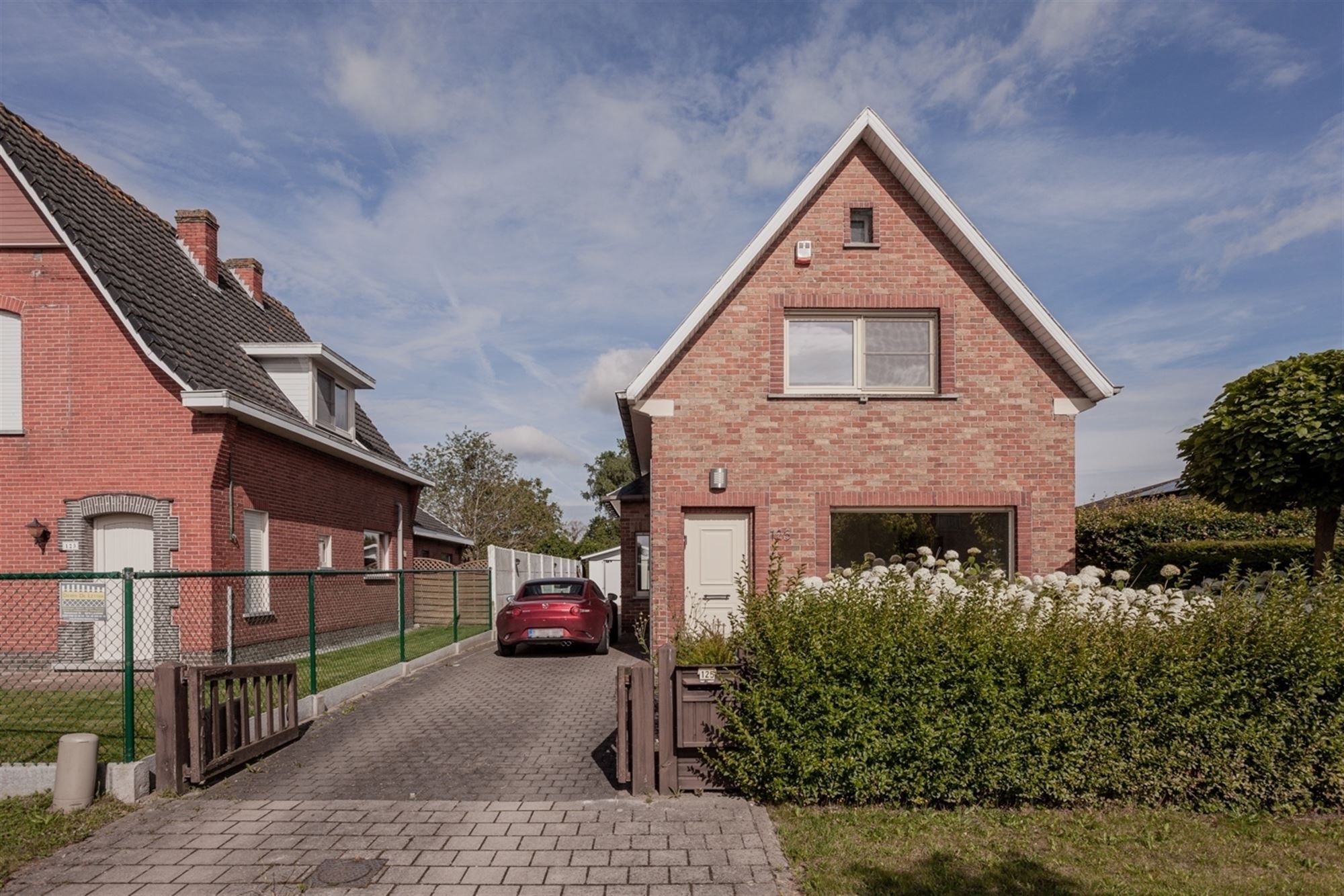 Charmante open woning met grote tuin! foto 6