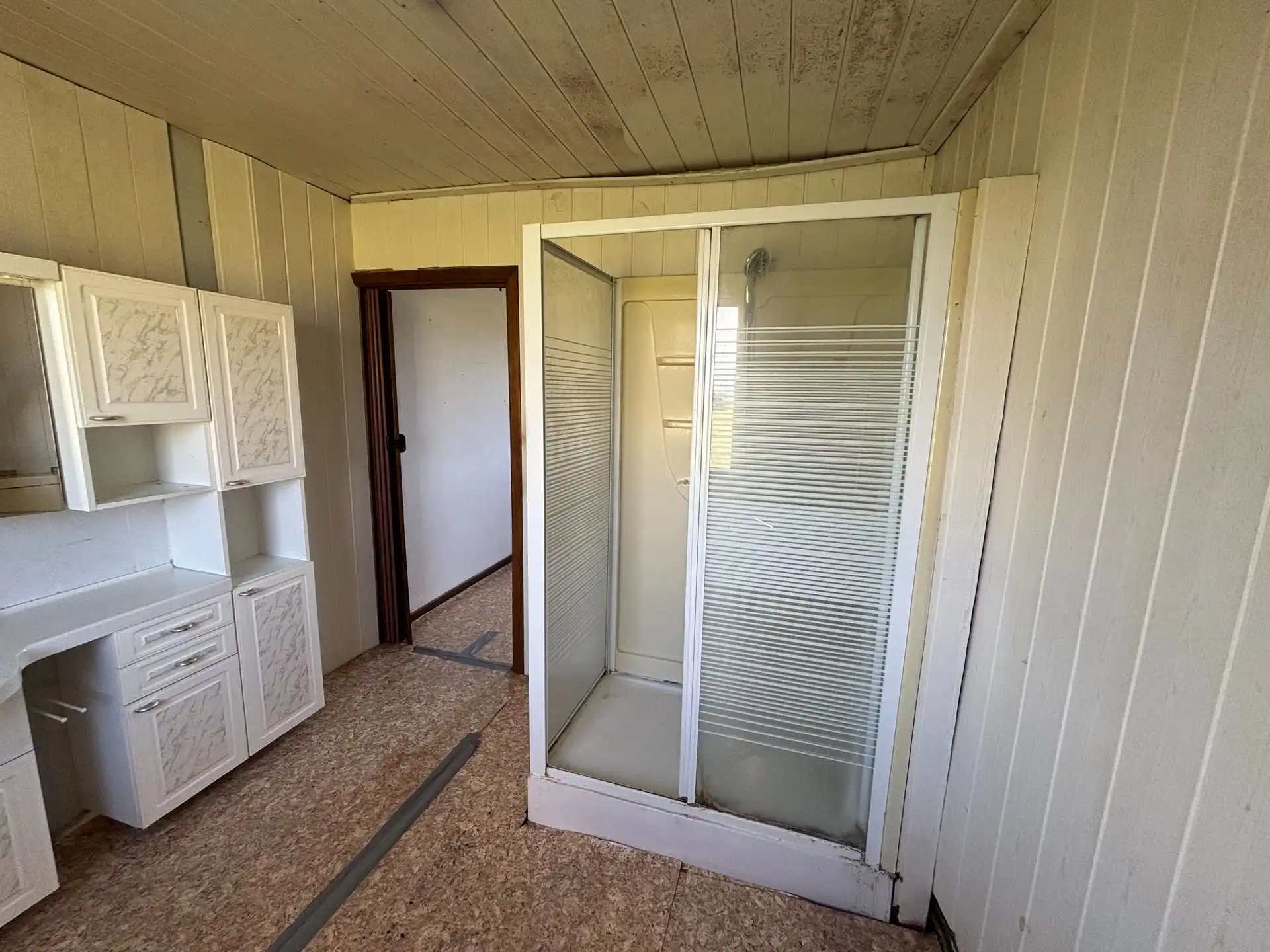 Landelijk gelegen renovatiewoning met prachtig uitzicht over de velden foto 22