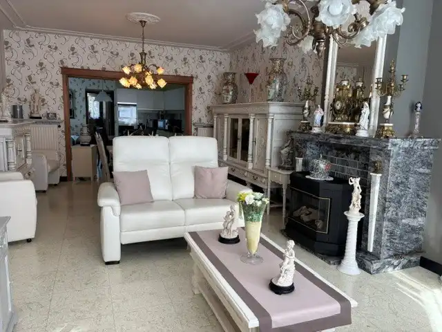 Te moderniseren halfopen woning met 2 slaapkamers (meer mogelijk), grote tuin en garage op een totale grondoppervlakte van 645m². foto 12