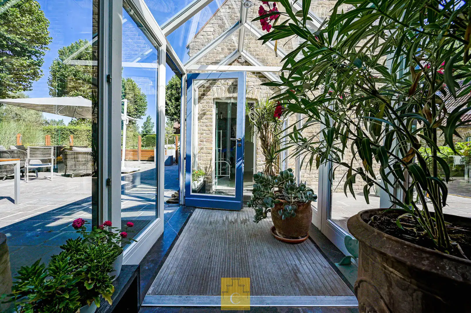 De Rozeblomme, 16e eeuwse abdijhoeve met vergunning voor luxueuse B & B in bijgebouw, circa 2,5 ha foto 7