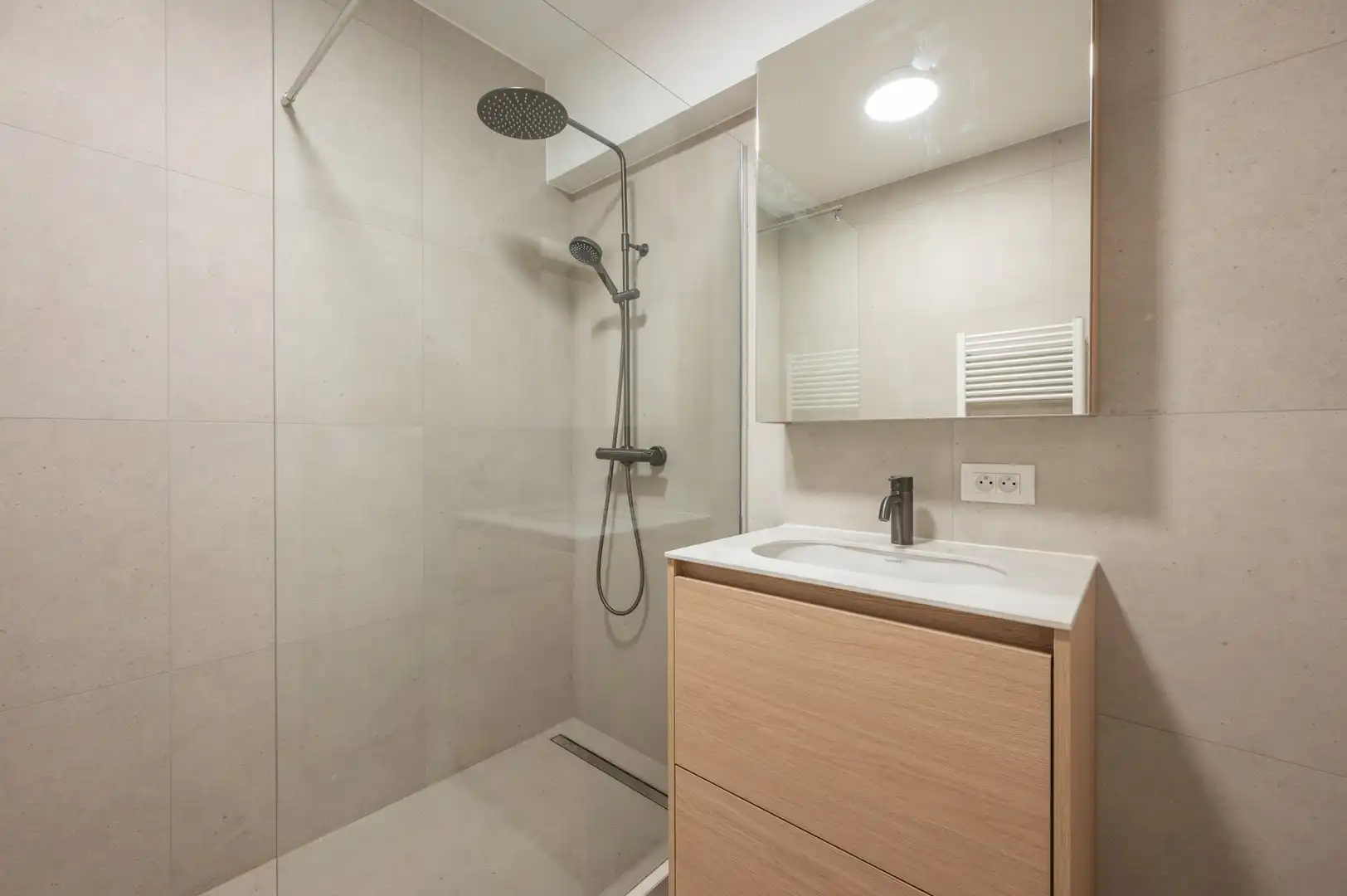 Ruim en zonnig appartement van 122 m² met open zicht op het Zegemeer. foto 19