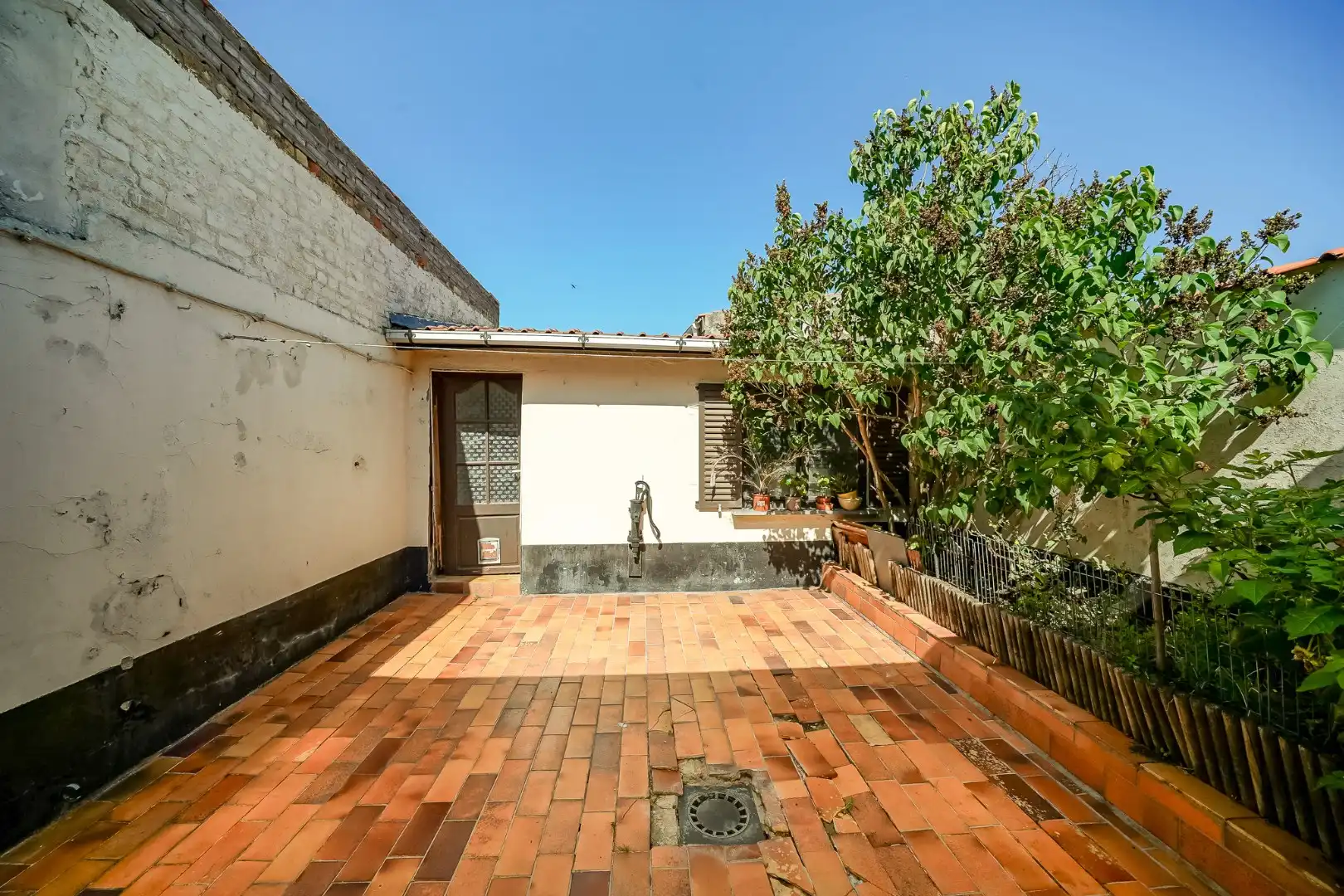 Op te frissen gezinswoning in het centrum van Oostende foto 9