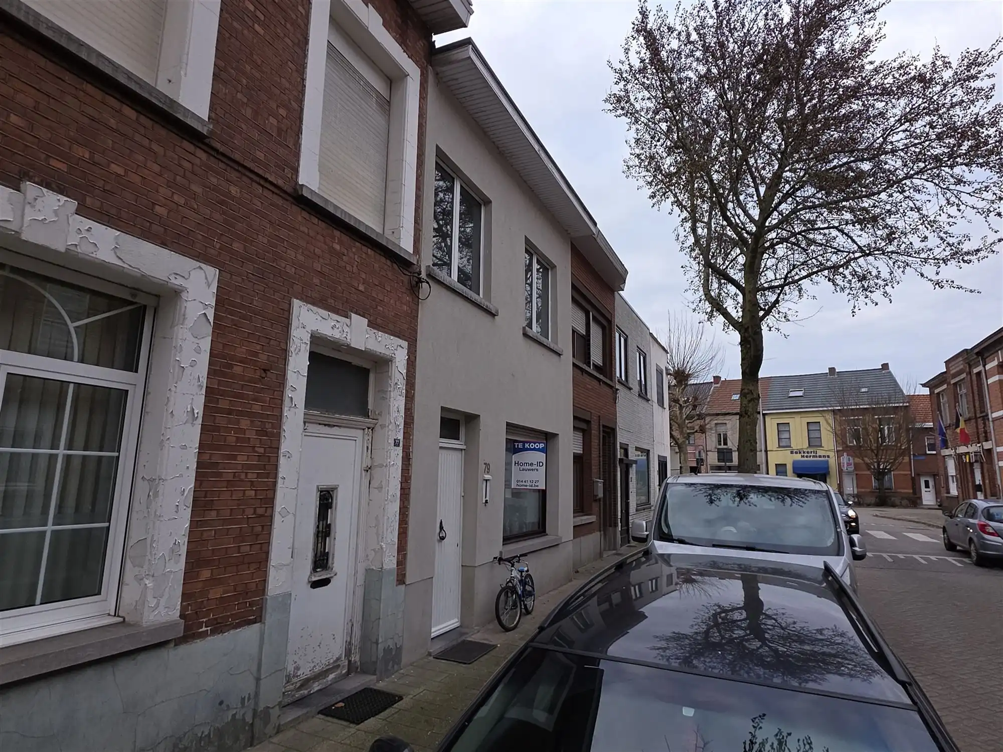 Huis met 3 slaapkamers en koer foto 3