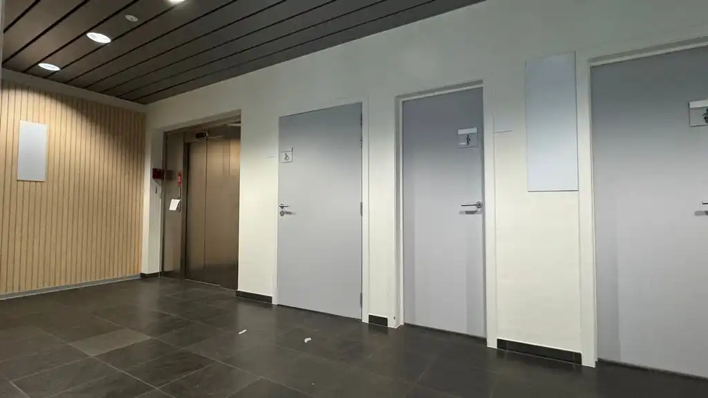 Standalone kantoorgebouw te huur langs R4 in Merelbeke-Melle foto 25