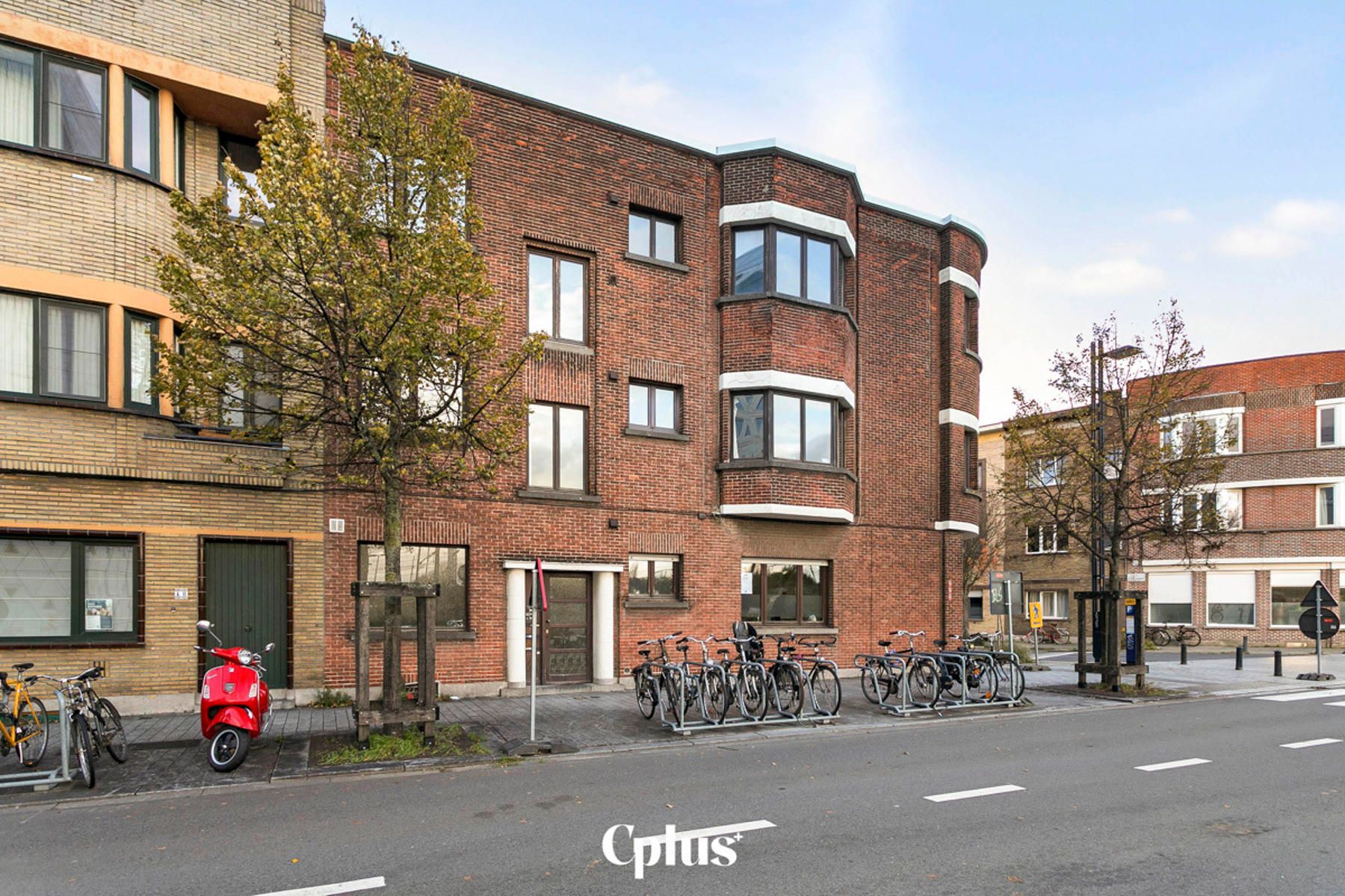 Ruim 3 slaapkamer appartement nabij Gent Sint-Pieters foto 15