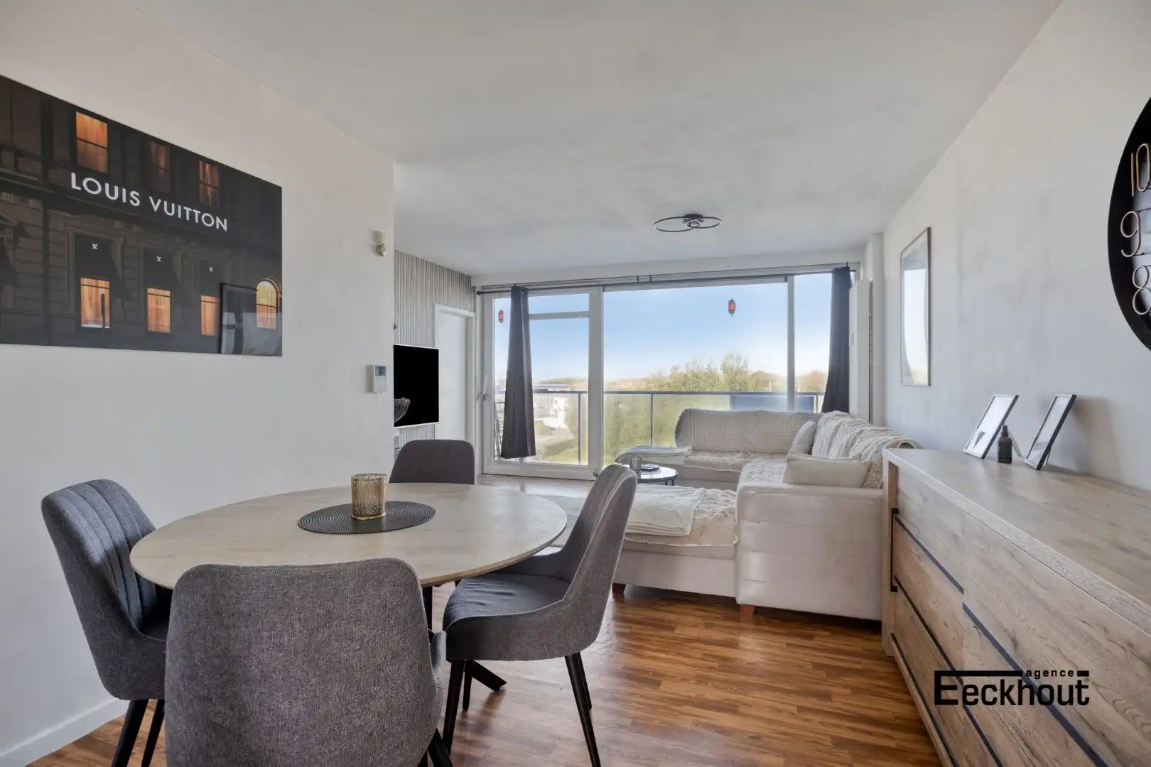 Appartement met terras en open zicht in Bredene, met autostaanplaats foto 5