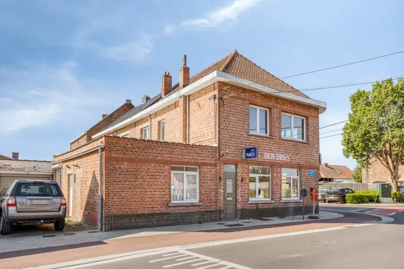 Café met bovengelegen appartement foto 32