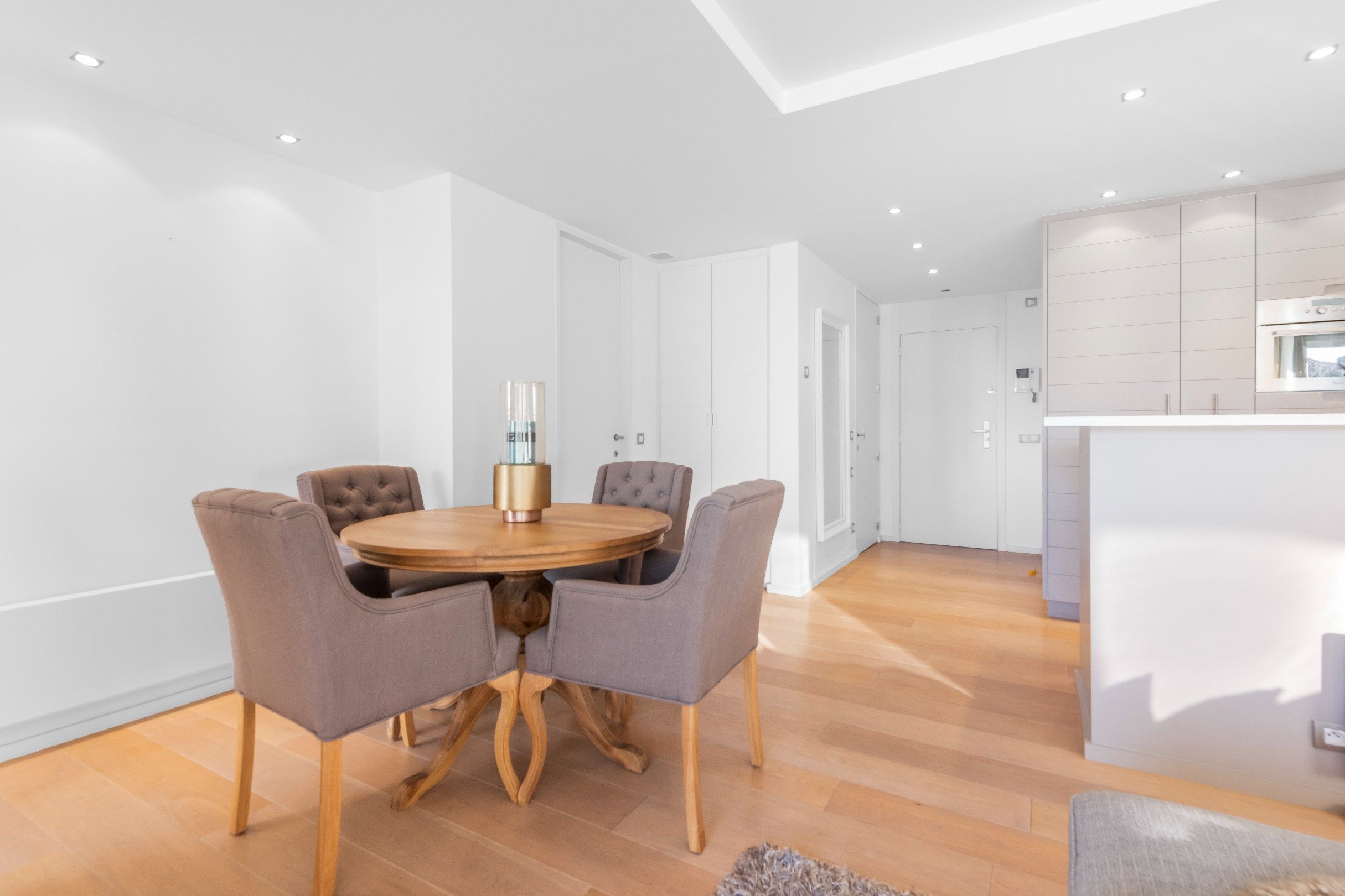 Aangenaam, gemeubeld appartement met zuidgericht terras en open zicht, gelegen in de Kustlaan in het Zoute. foto 6