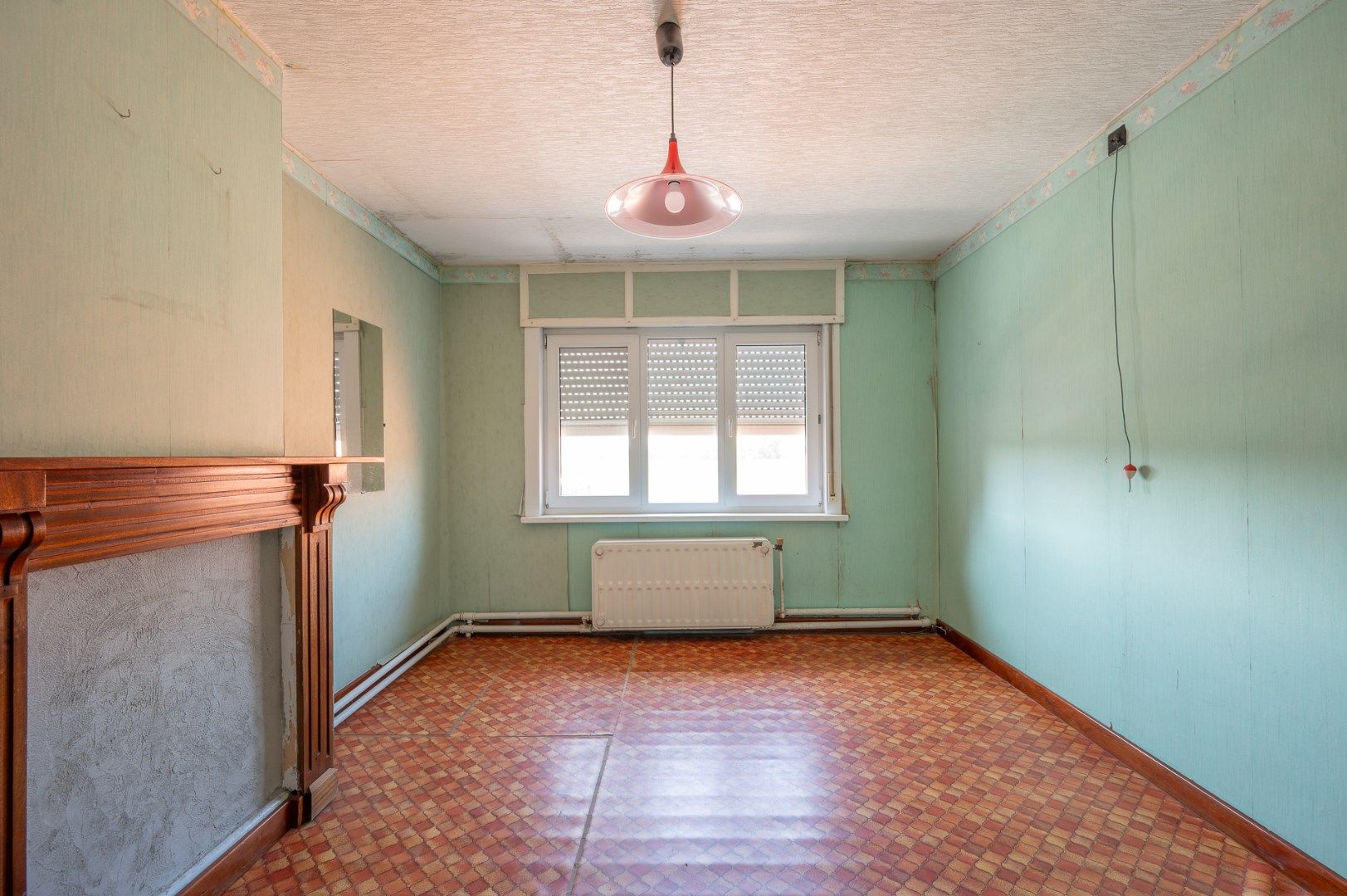 Te renoveren woning met veel potentieel op toplocatie in Maldegem foto 8