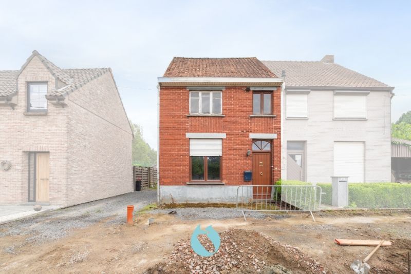 Halfopen woning in een groene oase te Landskouter foto 1