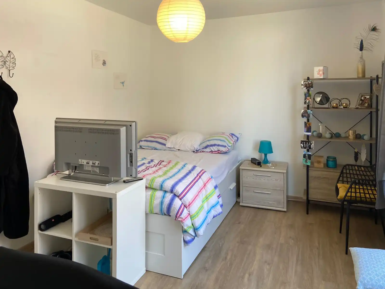 Centraal gelegen woning met 4 slaapkamers! foto 10