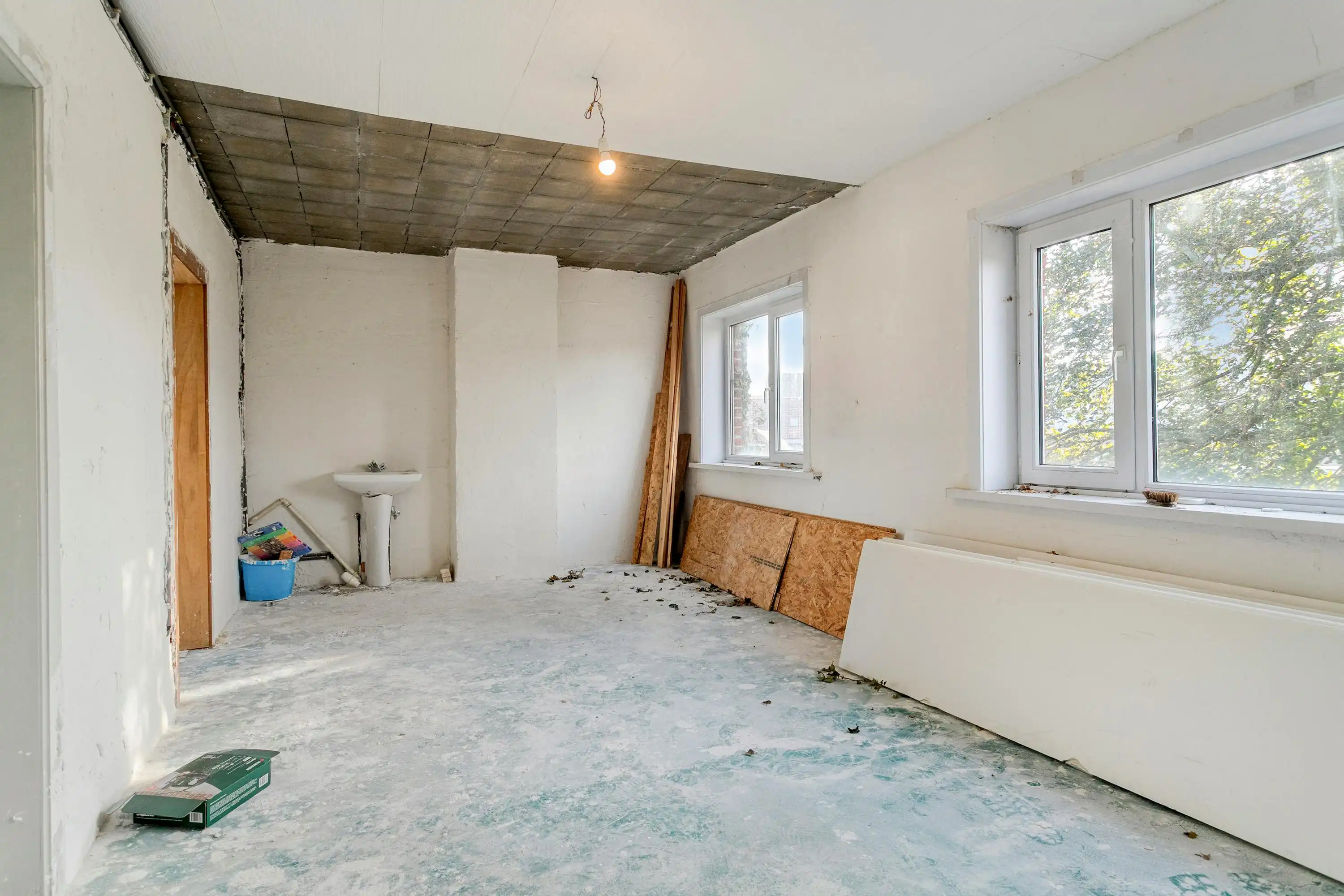Karaktervolle woning met tuin en garage in centrum Roeselare foto 14