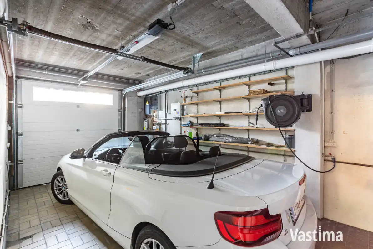 Instapklare dokterswoning met garage en 5 slaapkamers foto 30