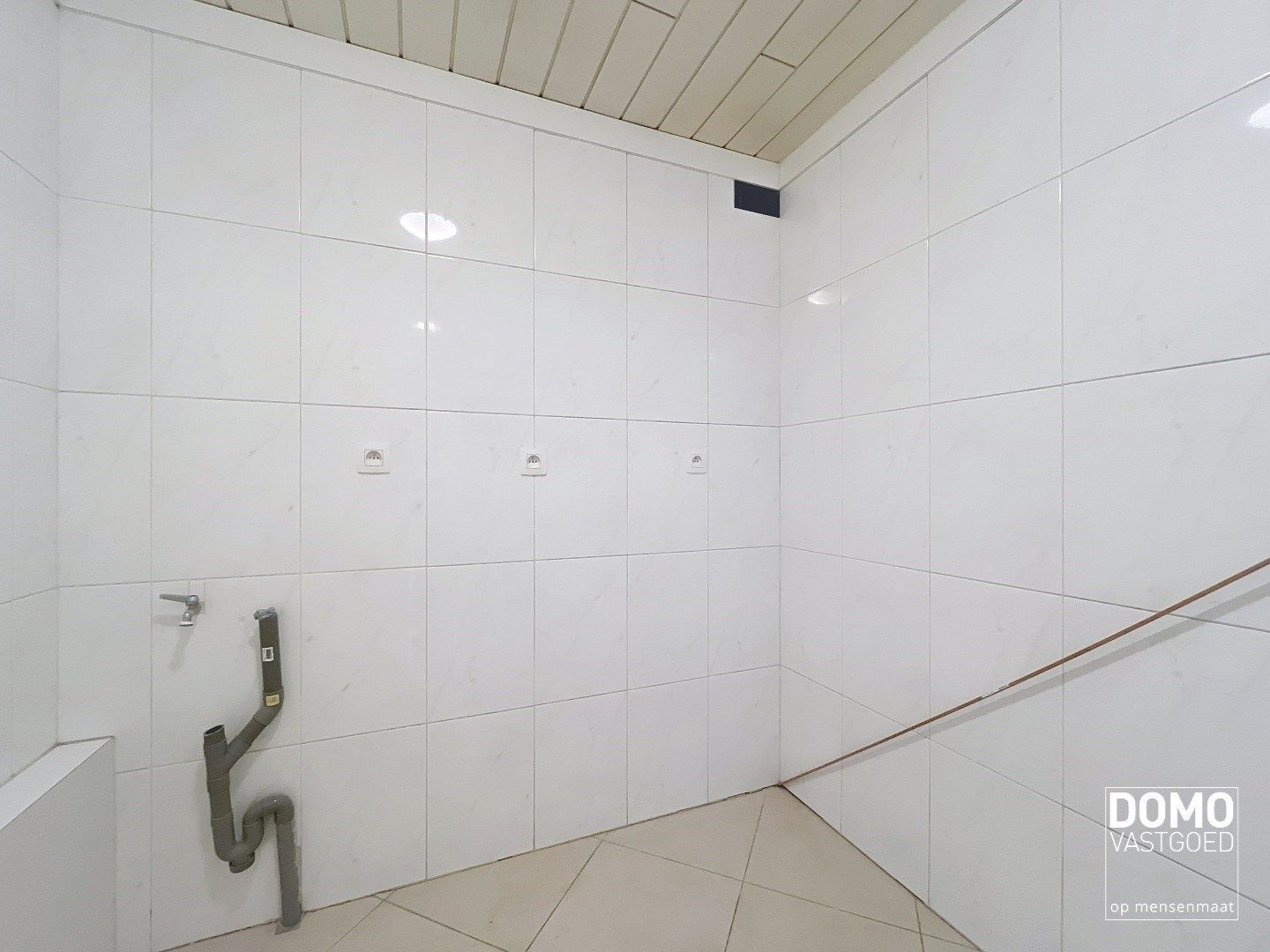 INSTAPKLAAR  DUPLEXAPPARTEMENT MET 2 SLAAPKAMERS OP GOEDE LOCATIE IN KURINGEN foto 12