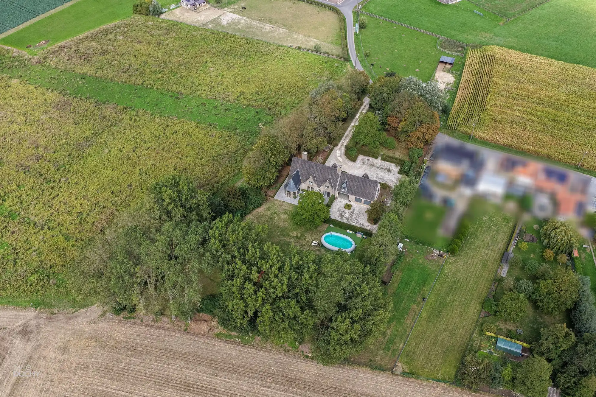 Rustig gelegen ruim landhuis op 6.402m² foto 19