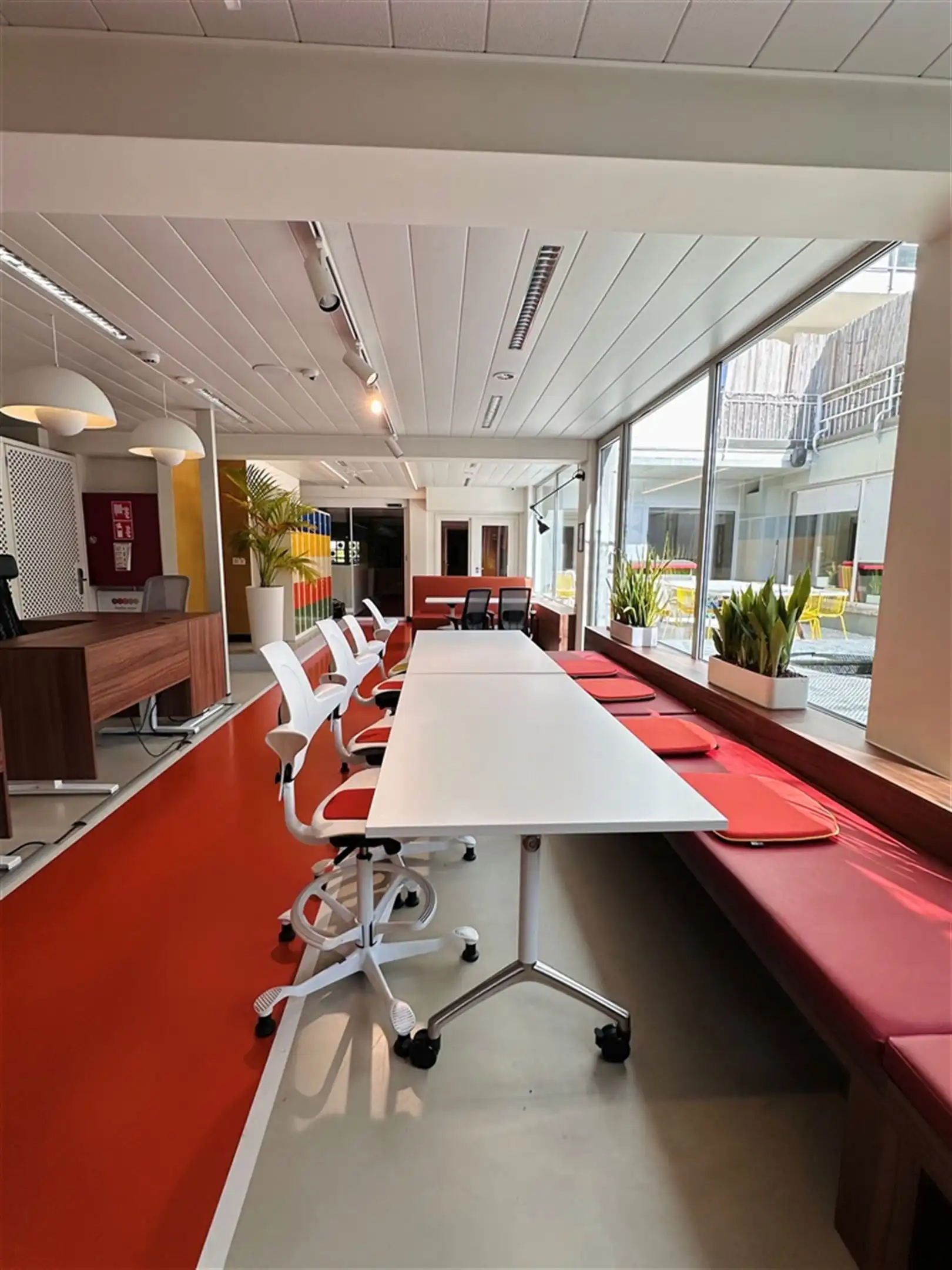 Full service kantoren met vlotte bereikbaarheid in Gent foto 4