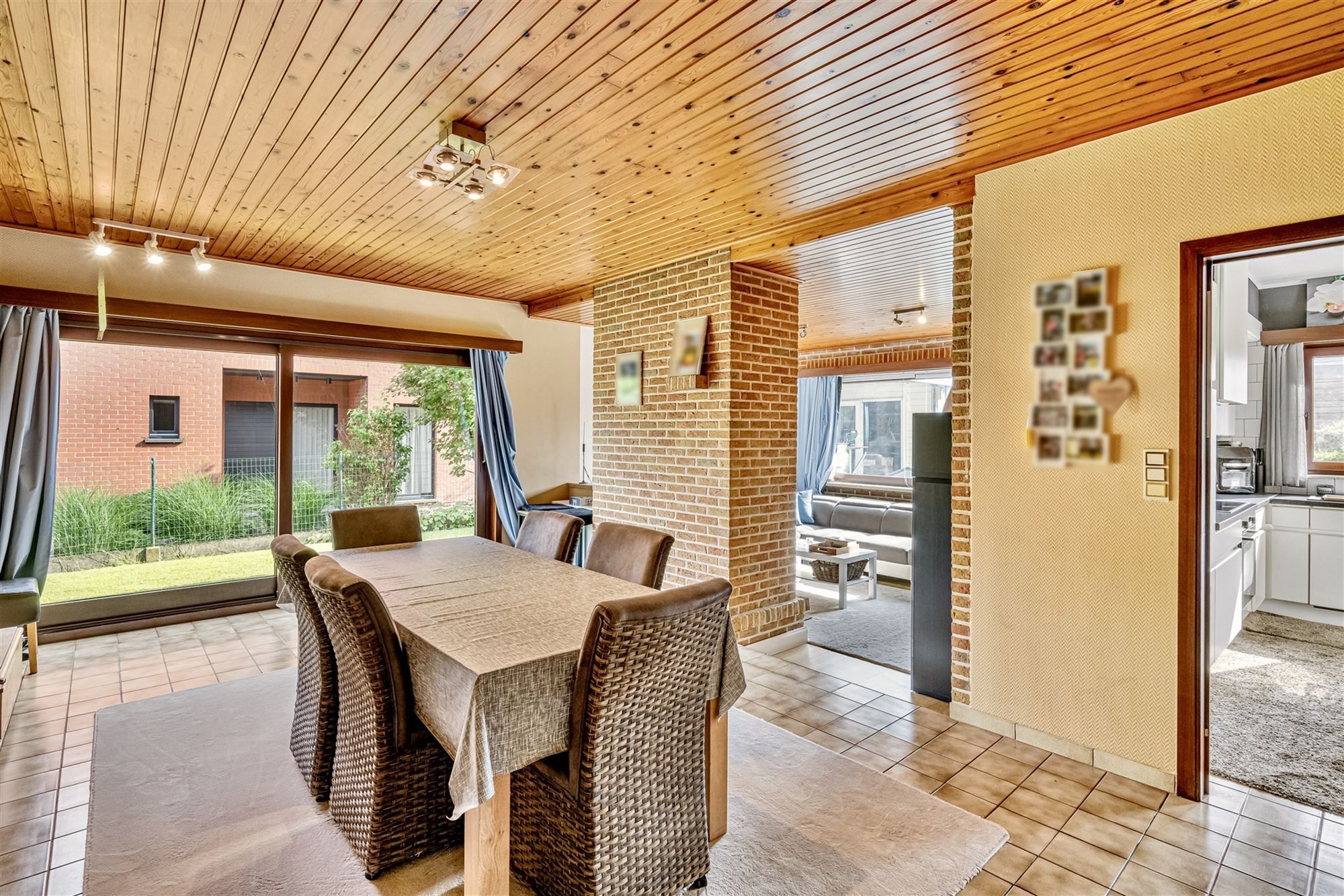 Ruime en solide open woning met 4 slpks en mooie groene tuin foto 8