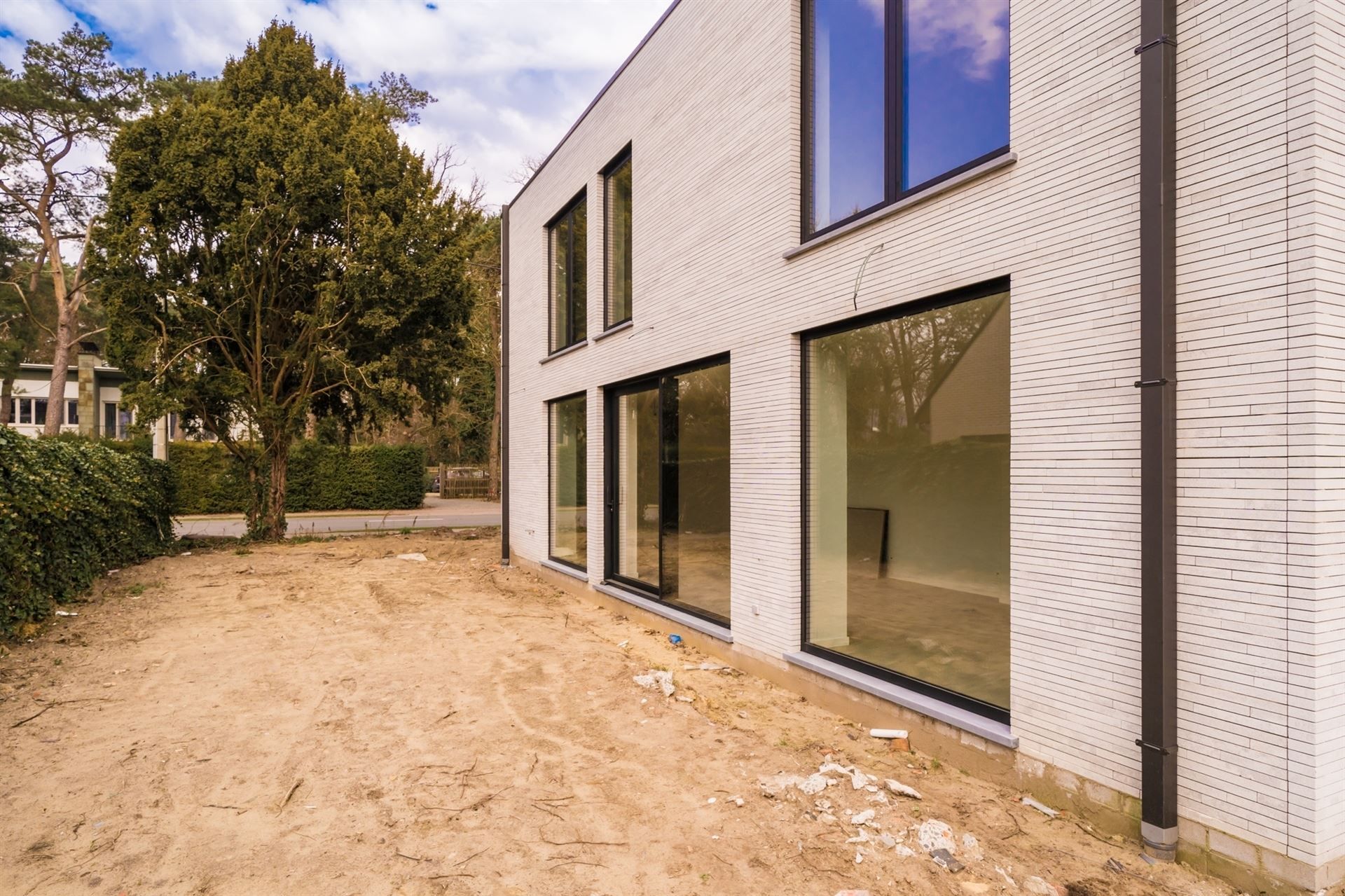 Luxe nieuwbouwvilla, innovatief design - enkel registratie foto 2