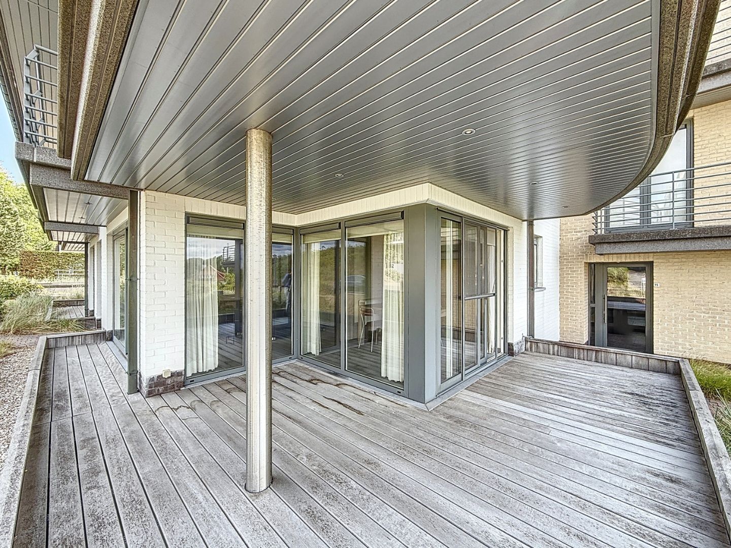 Instapklaar hoekappartement op toplocatie te Oostduinkerke (Sint-André) foto 10
