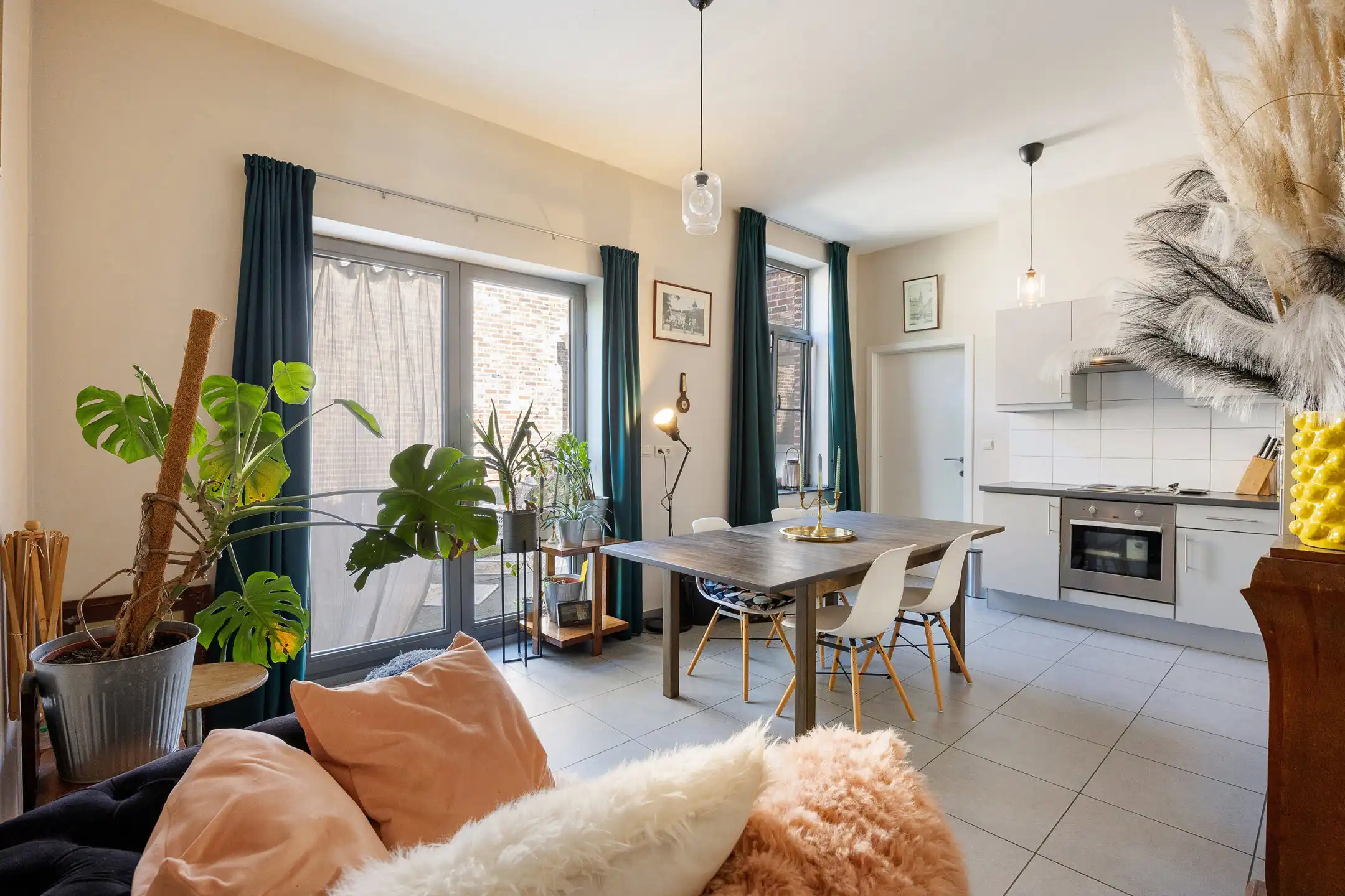 Gelijkvloers appartement met terras/tuin en garage foto 9