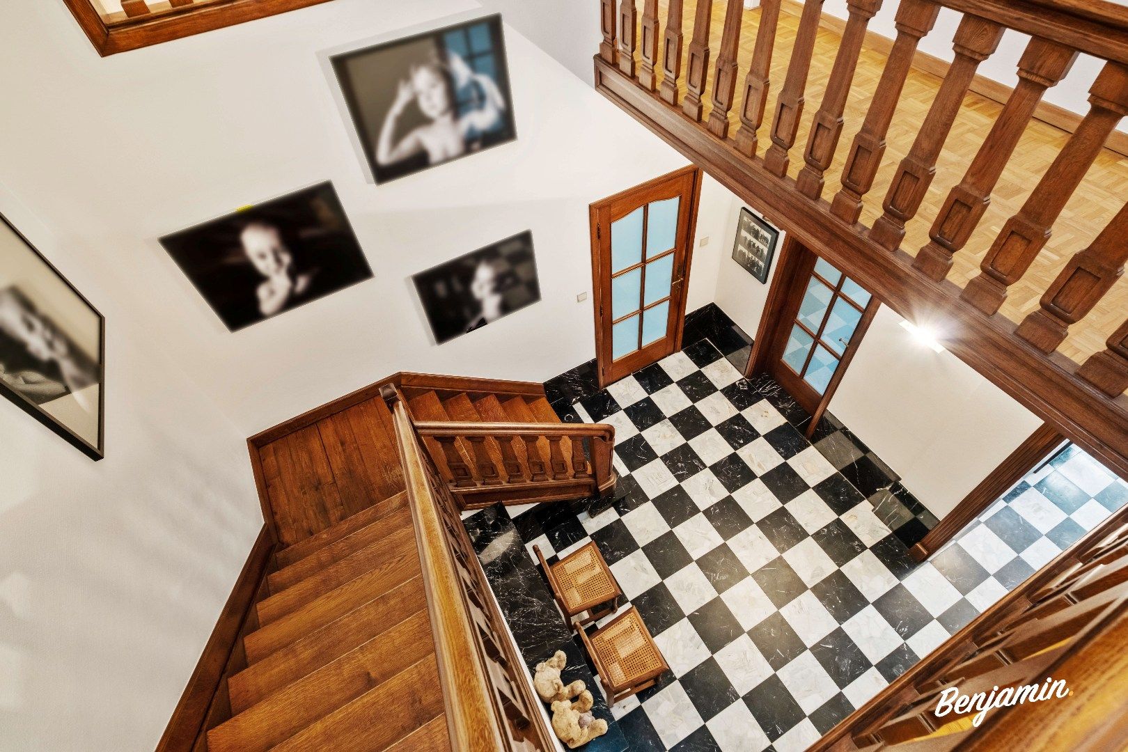 Villa met aparte praktijkruimte, zonnige tuin, garage en carport in Houthulst foto 3