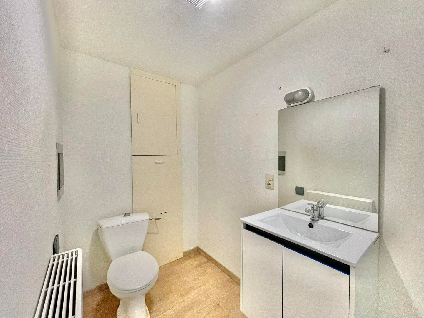 Studio in de dakverdieping met aparte badkamer foto 6