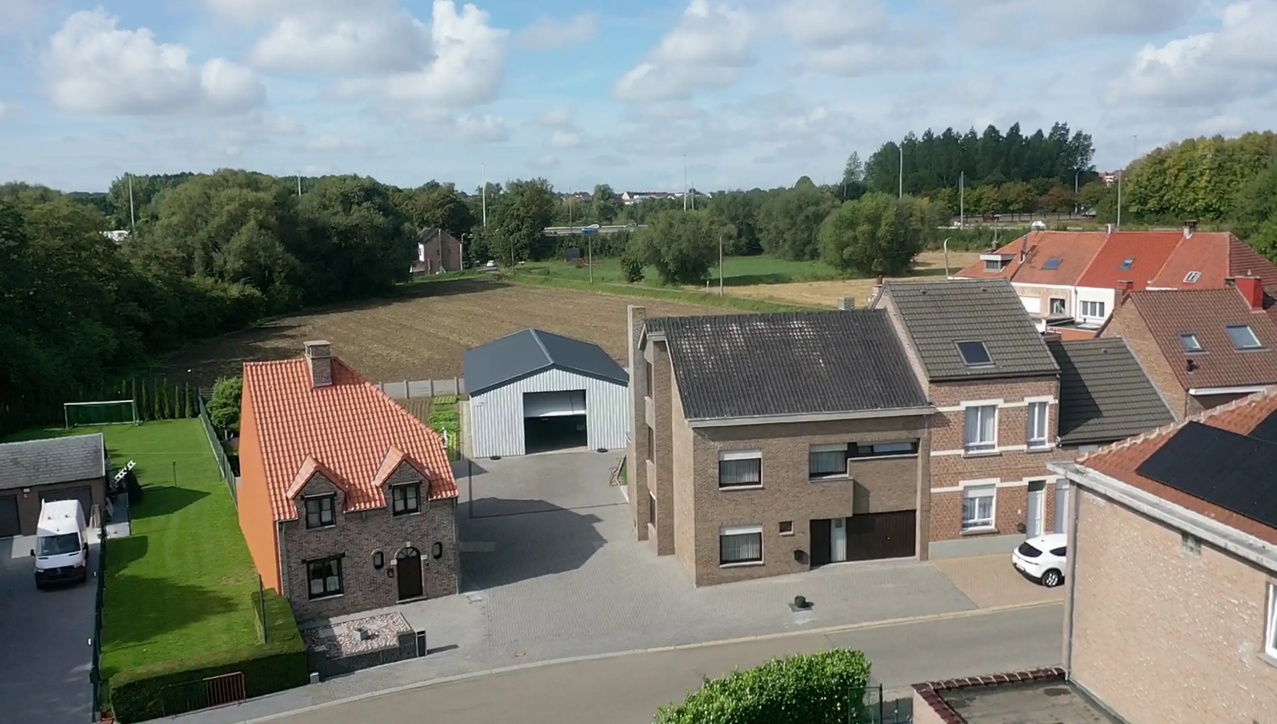 Karaktervolle woning met grote loods in Dilbeek! foto 22