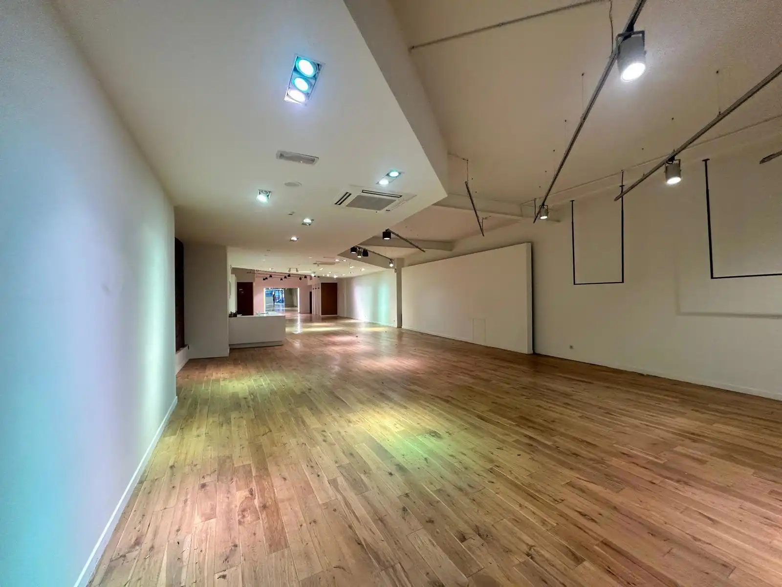 Commercieel pand in de belangrijkste winkelstraat van Mol foto 3