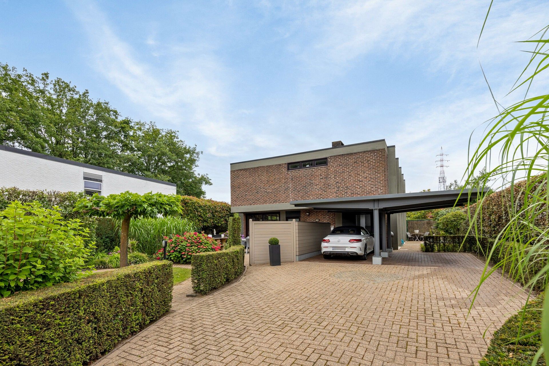 UNIEKE, TIJDLOZE ARCHITECTURALE VILLA MET KANTOOR-/ PRAKTIJKRUIMTE OP TOPLOCATIE IN HASSELT foto 40