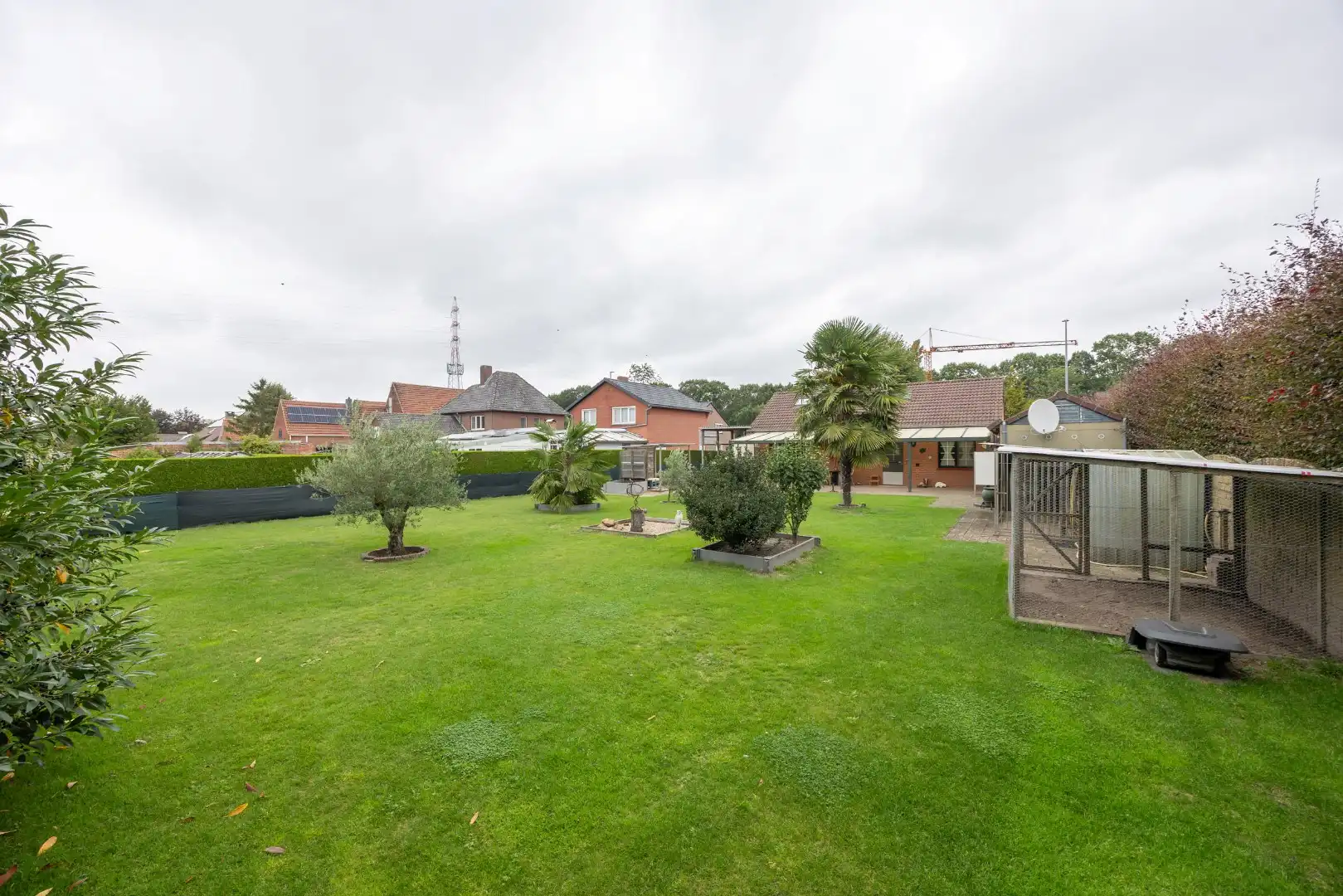 Goed onderhouden woning op een perceel van 8 are 19 ca foto 27