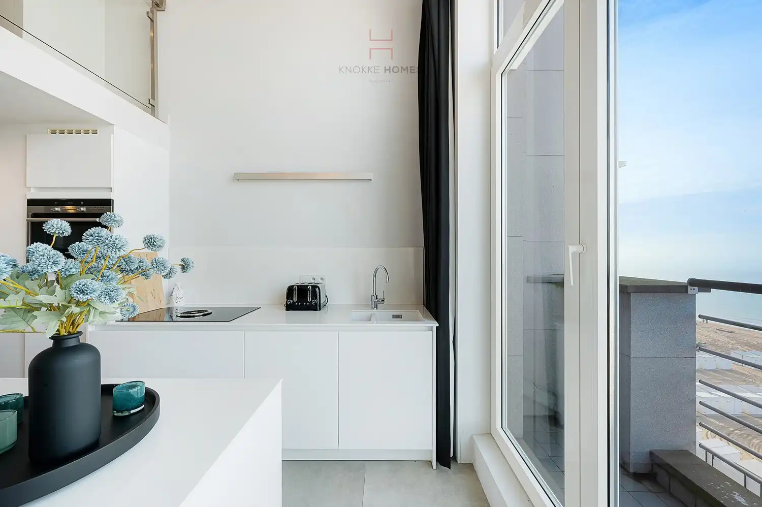 Mooie duplex-mezzanine met frontaal zeezicht en zuidgericht terras. foto 9