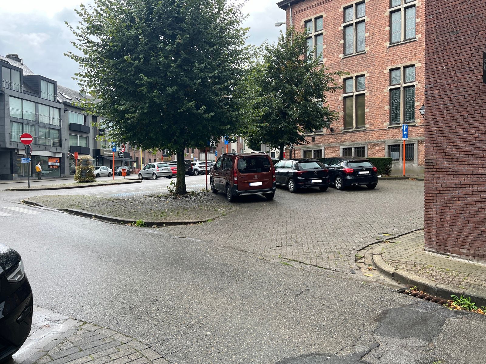 ONDERGRONDSE AUTOSTAANPLAATS TE HUUR IN CENTRUM WOLVERTEM foto 8