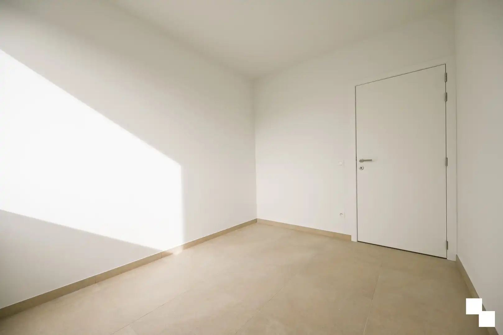 Energiezuinig penthouse met zonneterras te Izegem foto 24
