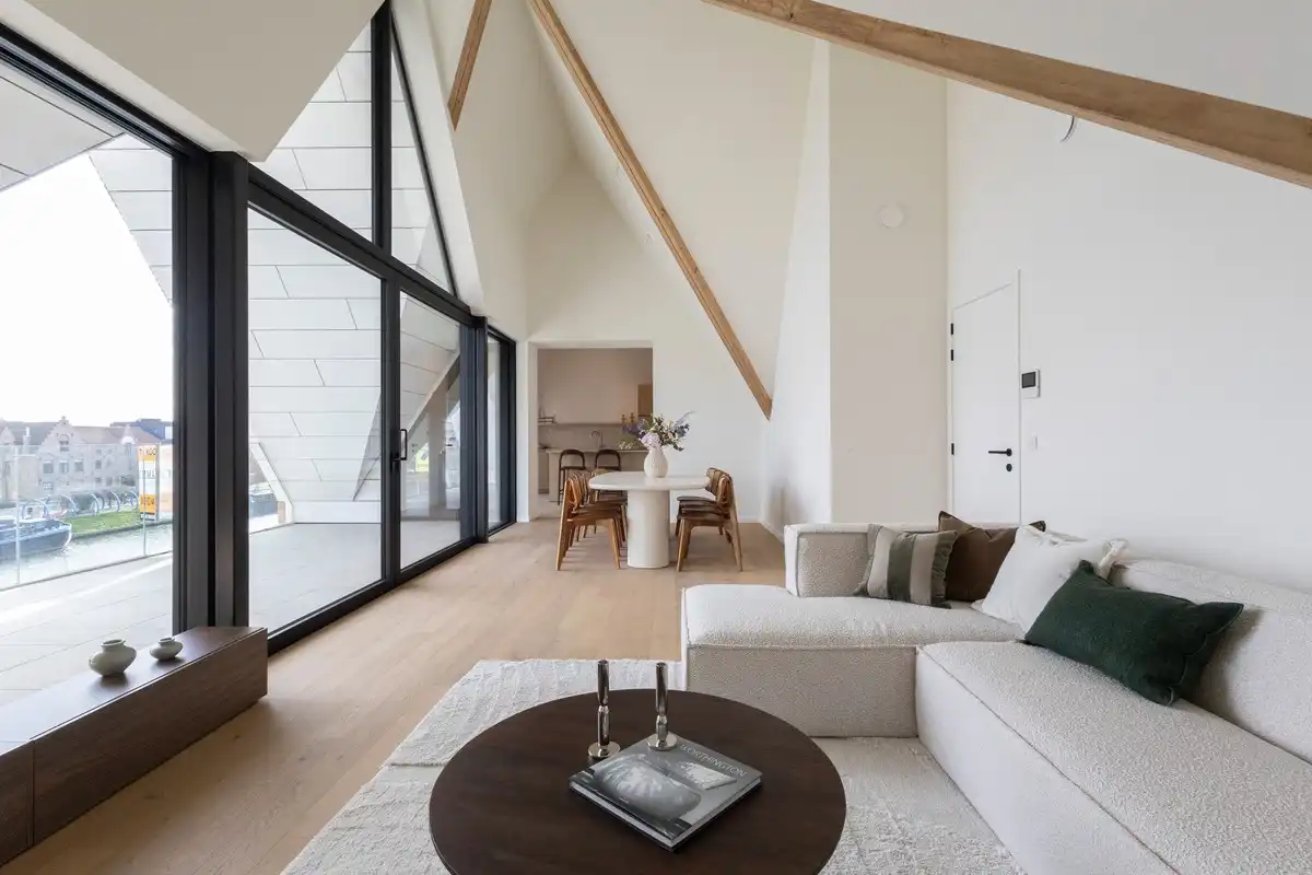Sfeervol wonen te Brugge in een historisch gebouw foto 9