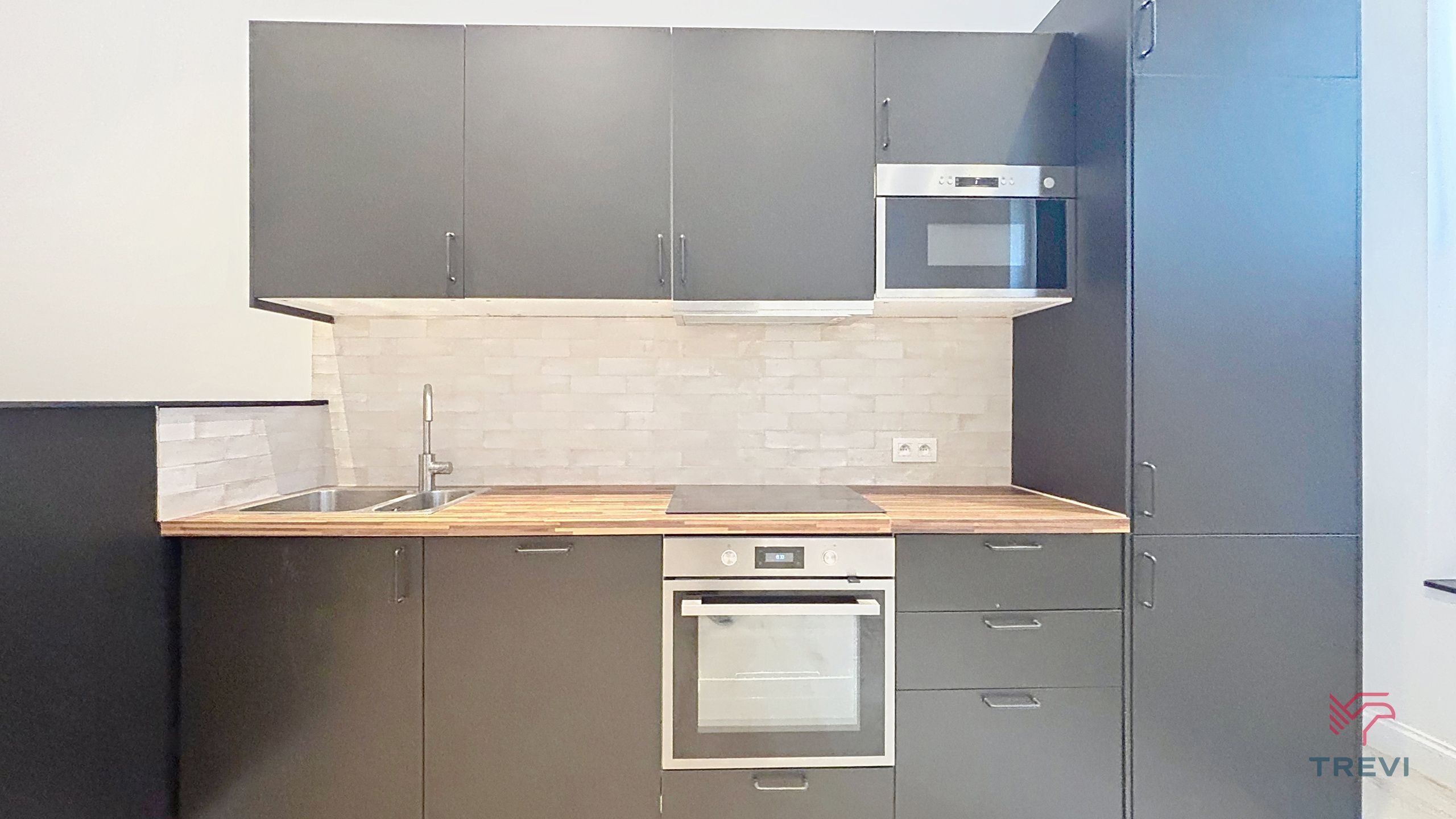 1-slaapkamer appartement + kantoor gerenoveerd  foto 3