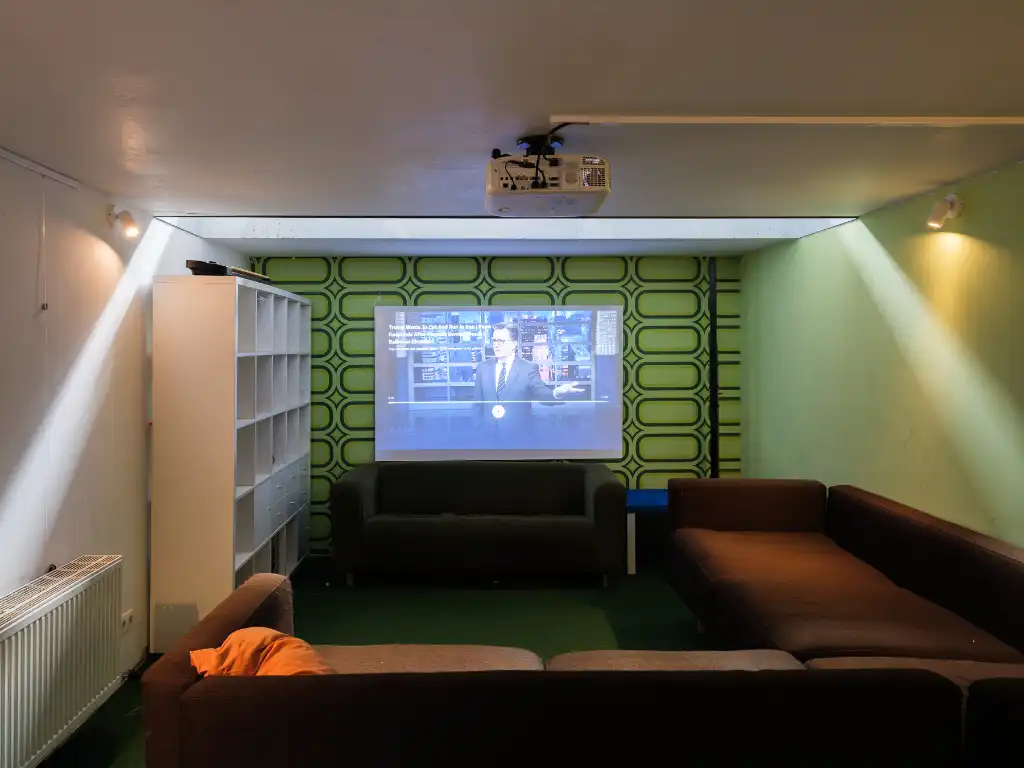 Bijzonder ruime duplex loft (263 m2&nbsp;bvo) met buitenruimte, 3 slaapkamers, 2 badkamers en inpandige garage nabij de Vrijdagsmarkt. foto 19