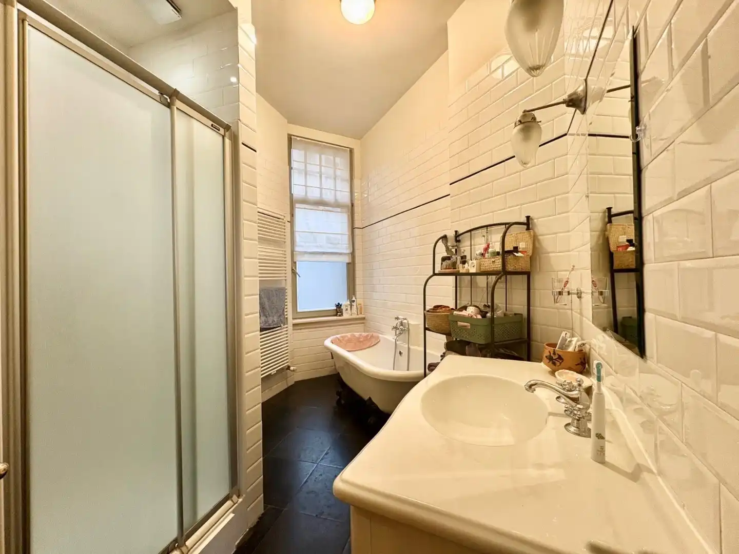 2-slaapkamerappartement met karakter in bruisende wijk Zurenborg foto 8