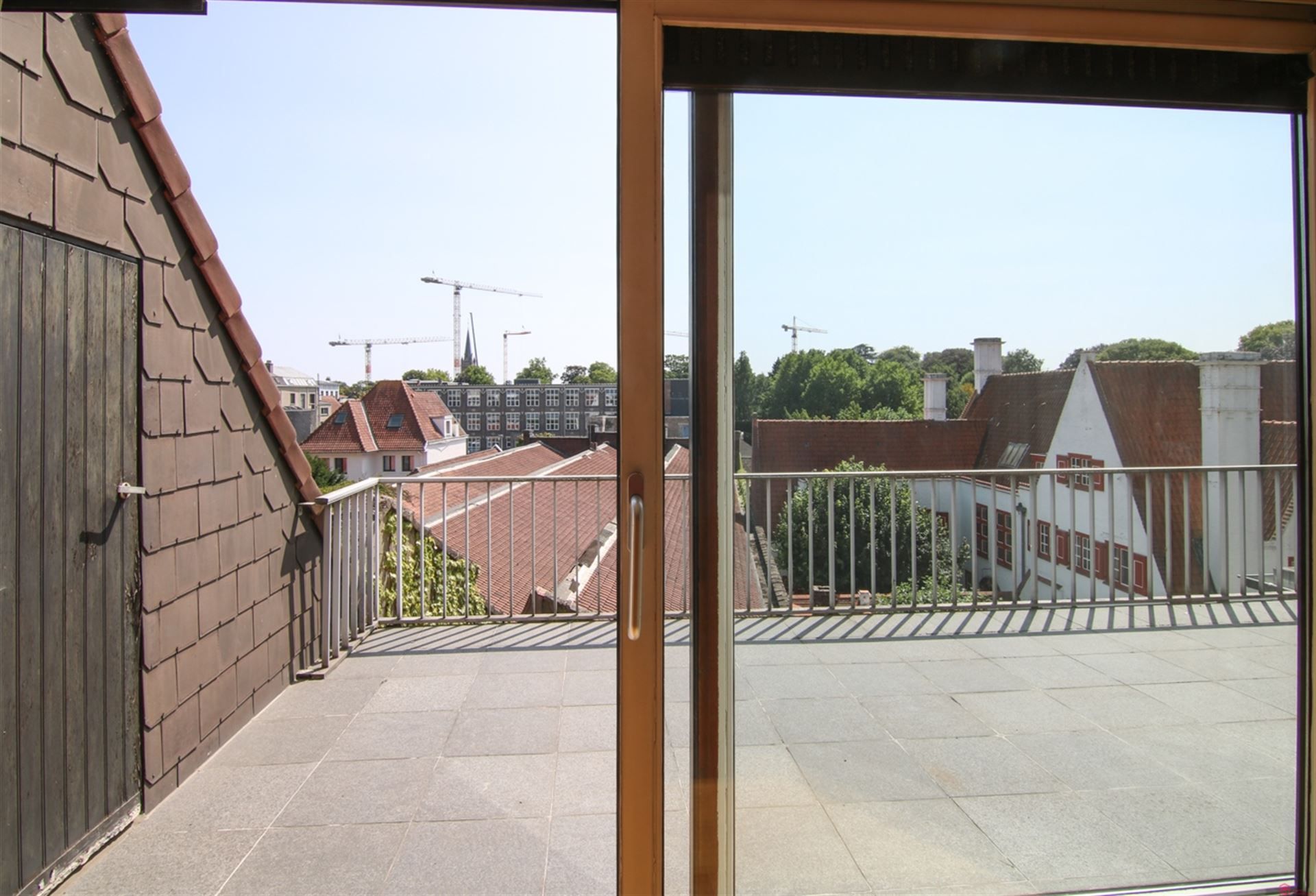 Residentieel gelegen appartement met zalig terras foto 5