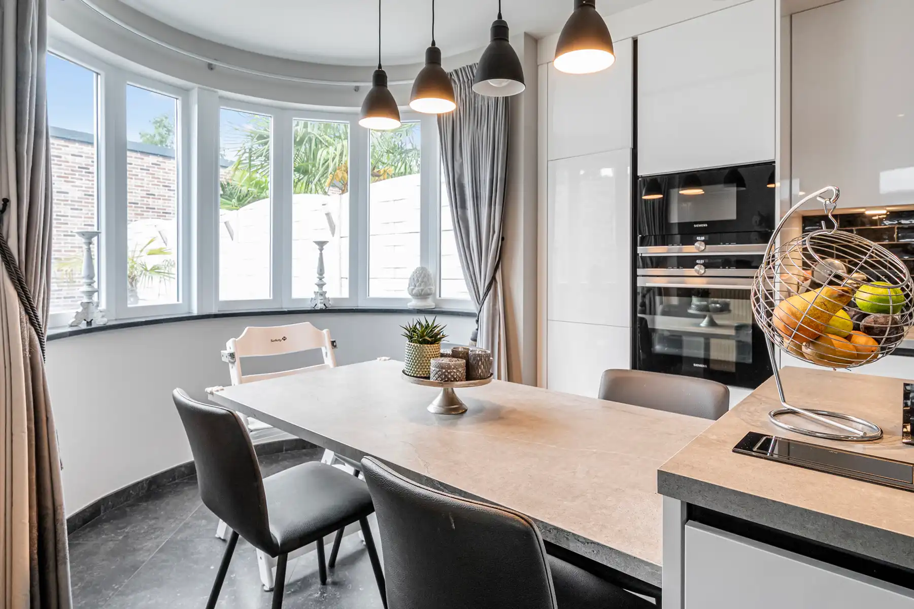 Halfopen bebouwing in topstaat foto 8