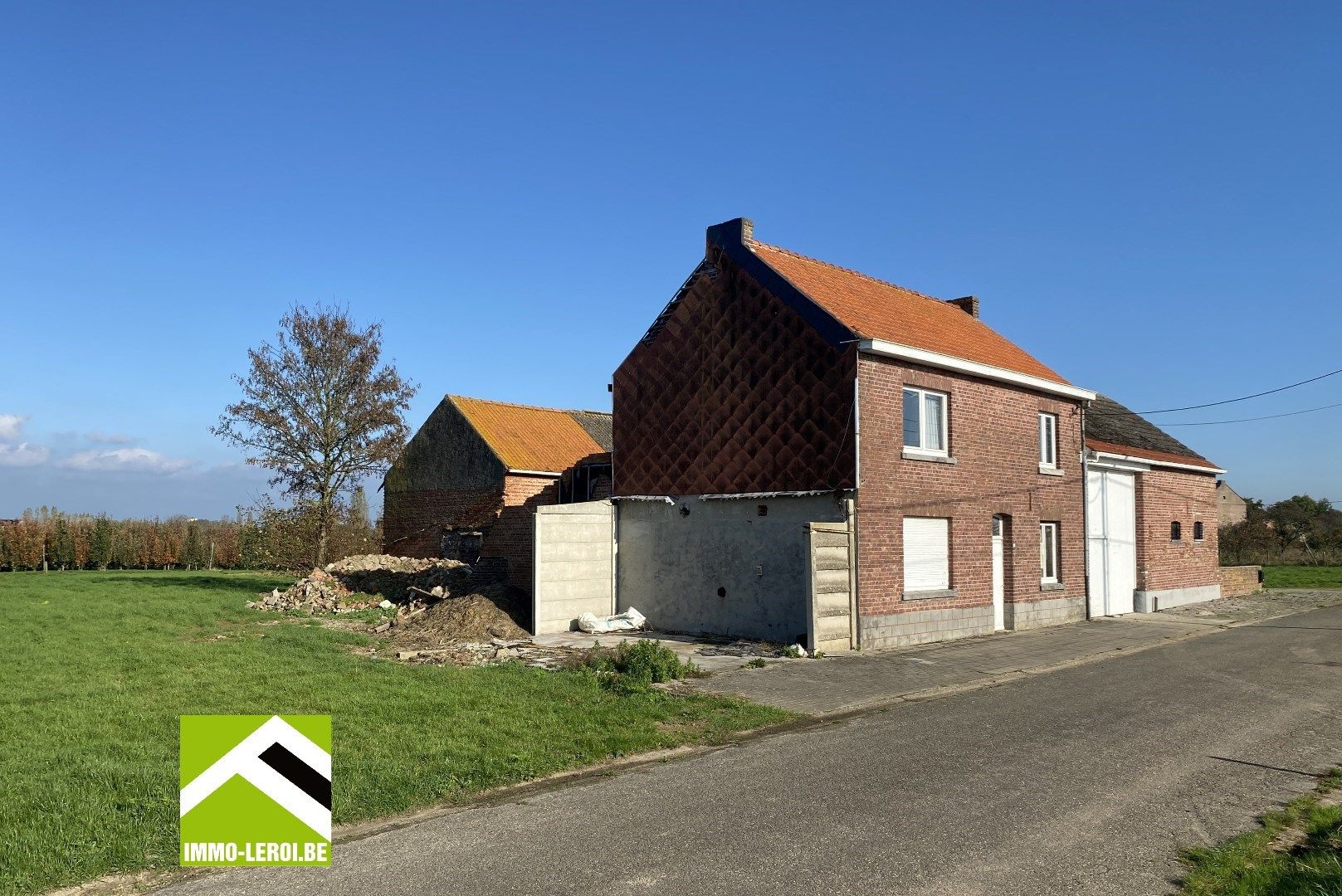 Landelijk gelegen hoeve op 40 are - Te renoveren - met goedgekeurde vergunning foto 4
