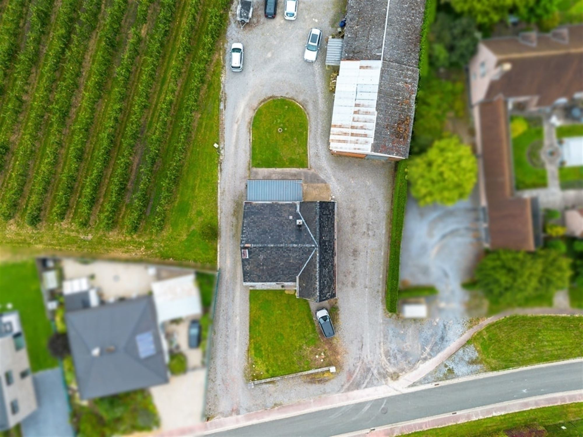 RUIME CHARMANTE GEZINSWONING MET VEEL POTENTIEEL OP EEN PERCEEL VAN MAAR LIEFST 1HA35A84CA IN SINT-TRUIDEN   foto 32