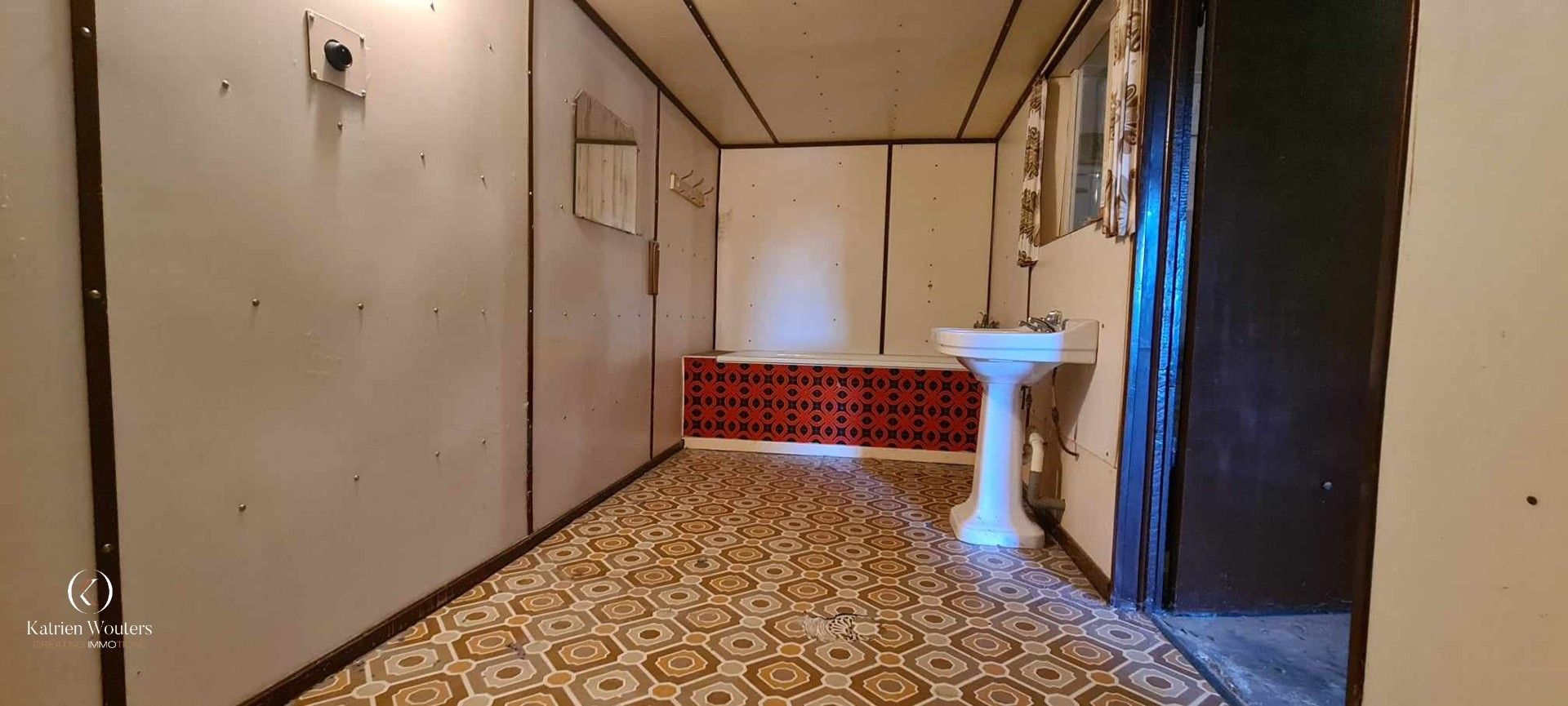 Ruime renovatiewoning met grote tuin foto 9