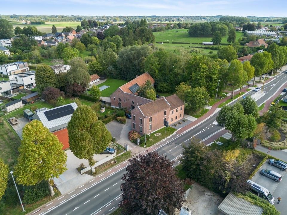 INSTAPKLAAR APPARTEMENT MET 2 SLKS, 2 AUTOSTAANPLAATSEN EN GEMEENSCHAPPELJKE TUIN OP TOPLOCATIE foto 31
