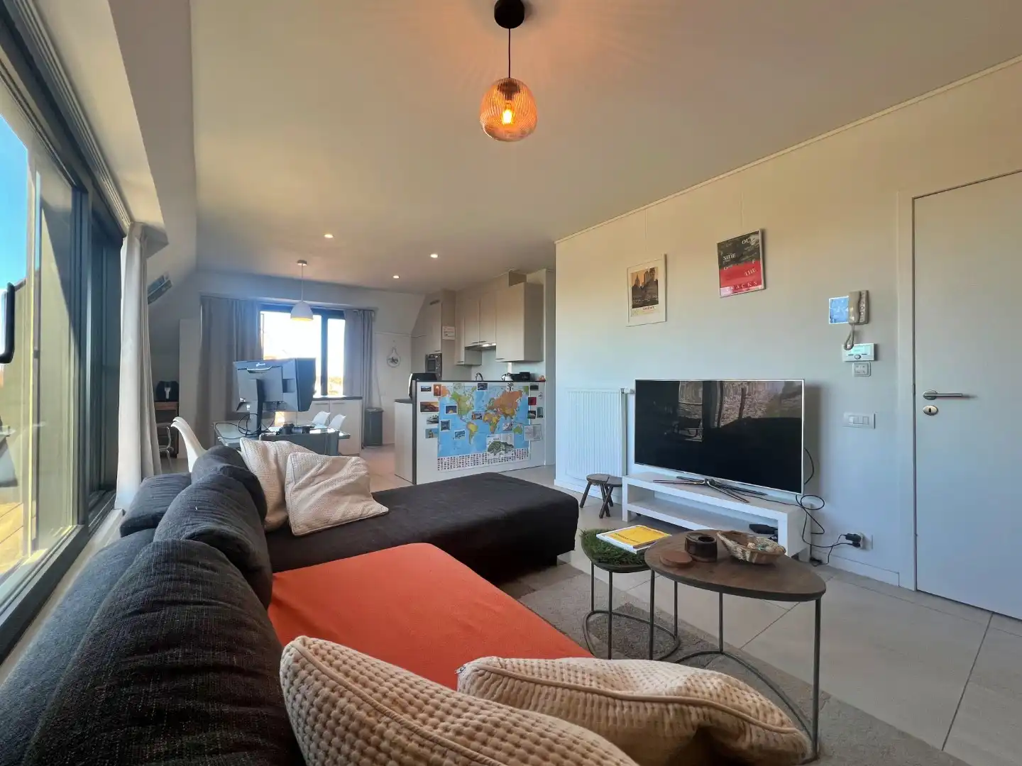 Recent 2-slaapkamer appartement met verschillende terrassen, een kelderberging en een parkeerplaats foto 5