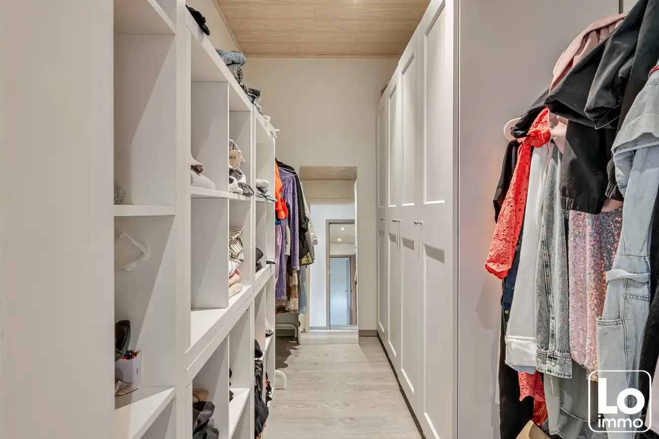 Instap klare ruime open woning met inpandige garage en een zuid georiënteerde tuin op een toplocatie nabij het centrum van Lochristi! foto 18